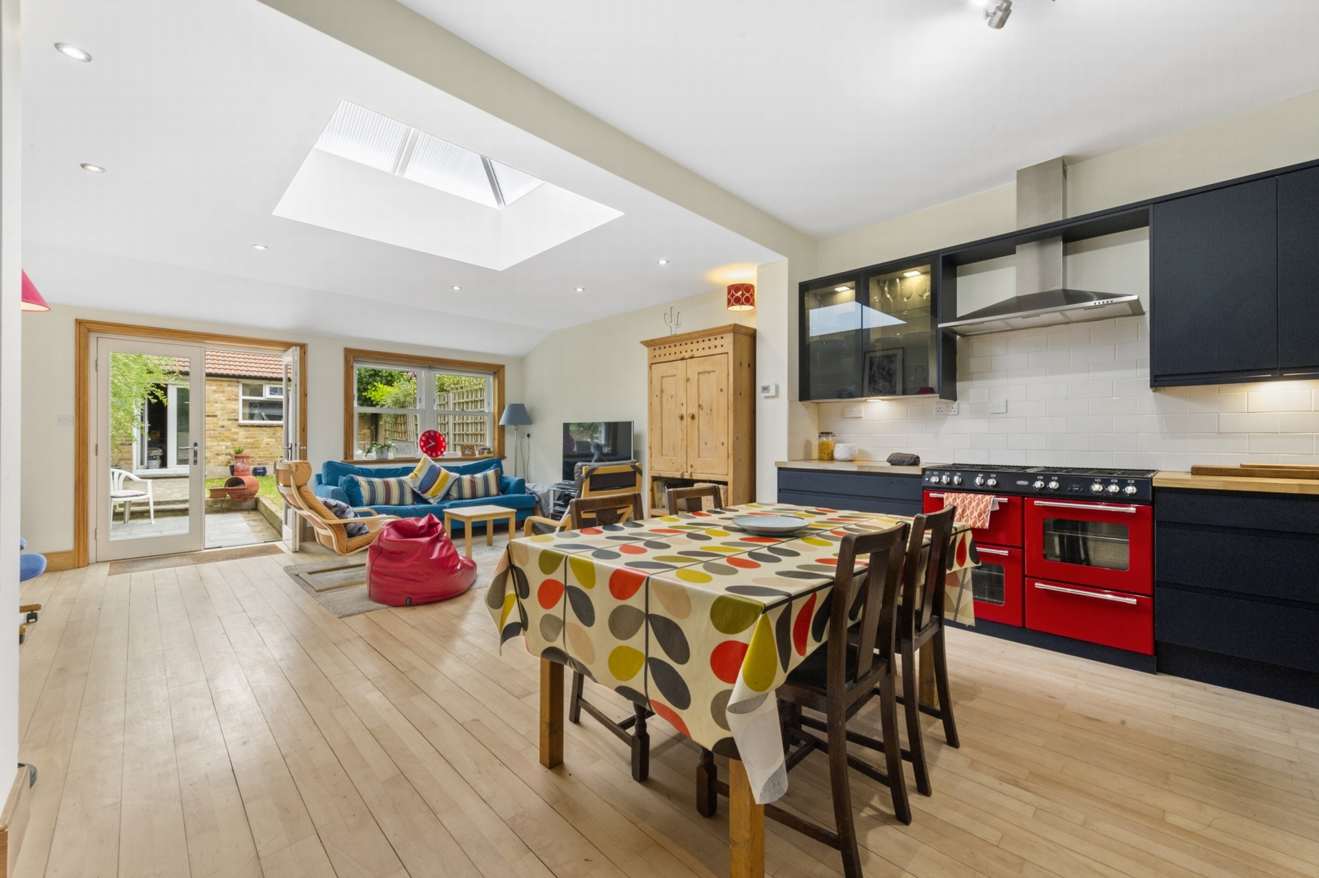 Property For Sale Deans Road, Hanwell, W7 5 Bedroom House through