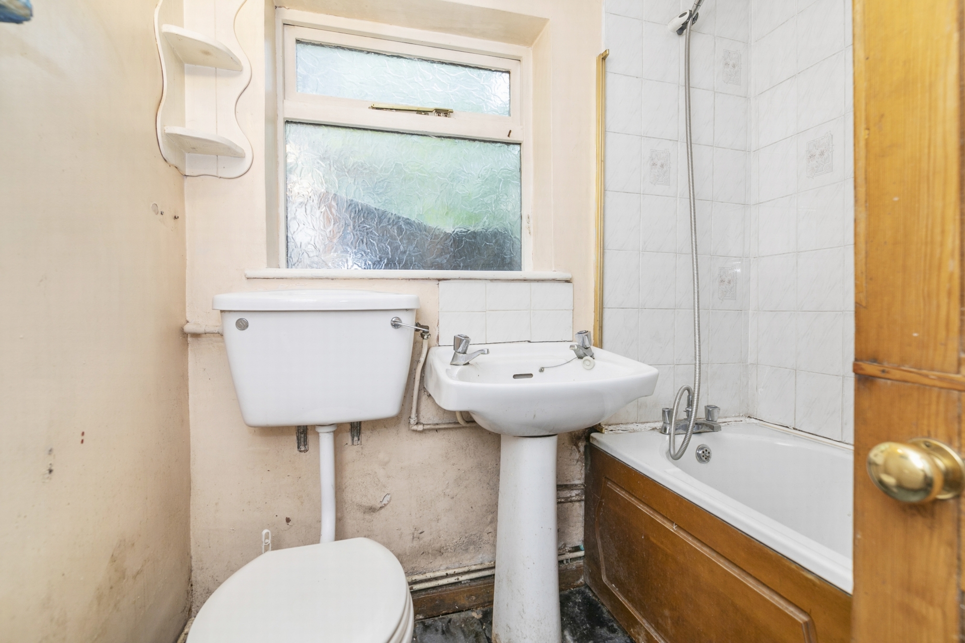 Property For Sale Montague Road, Hanwell, W7 3 Bedroom House through