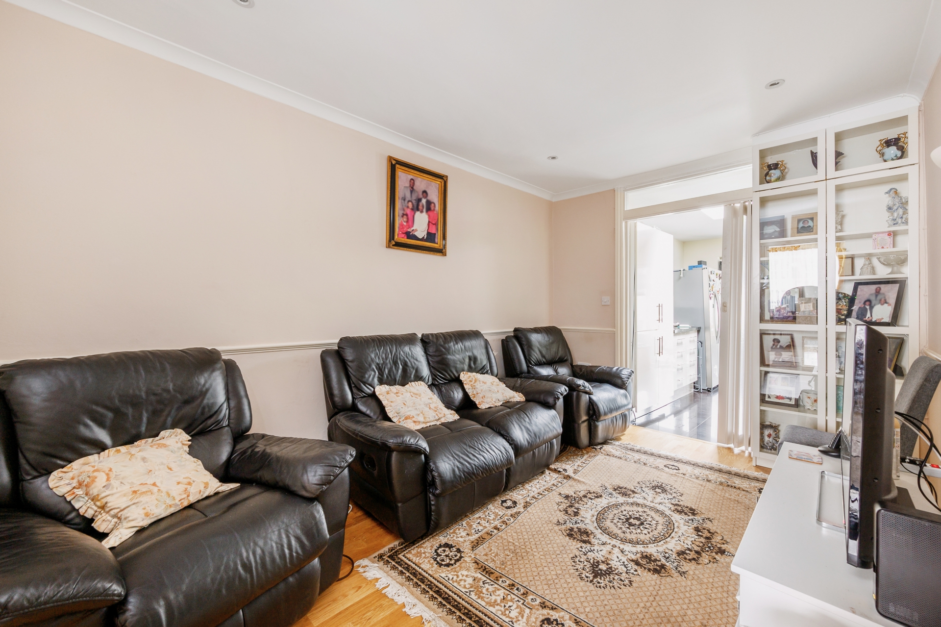 Property For Sale Beresford Avenue, Hanwell, W7 3 Bedroom Semi