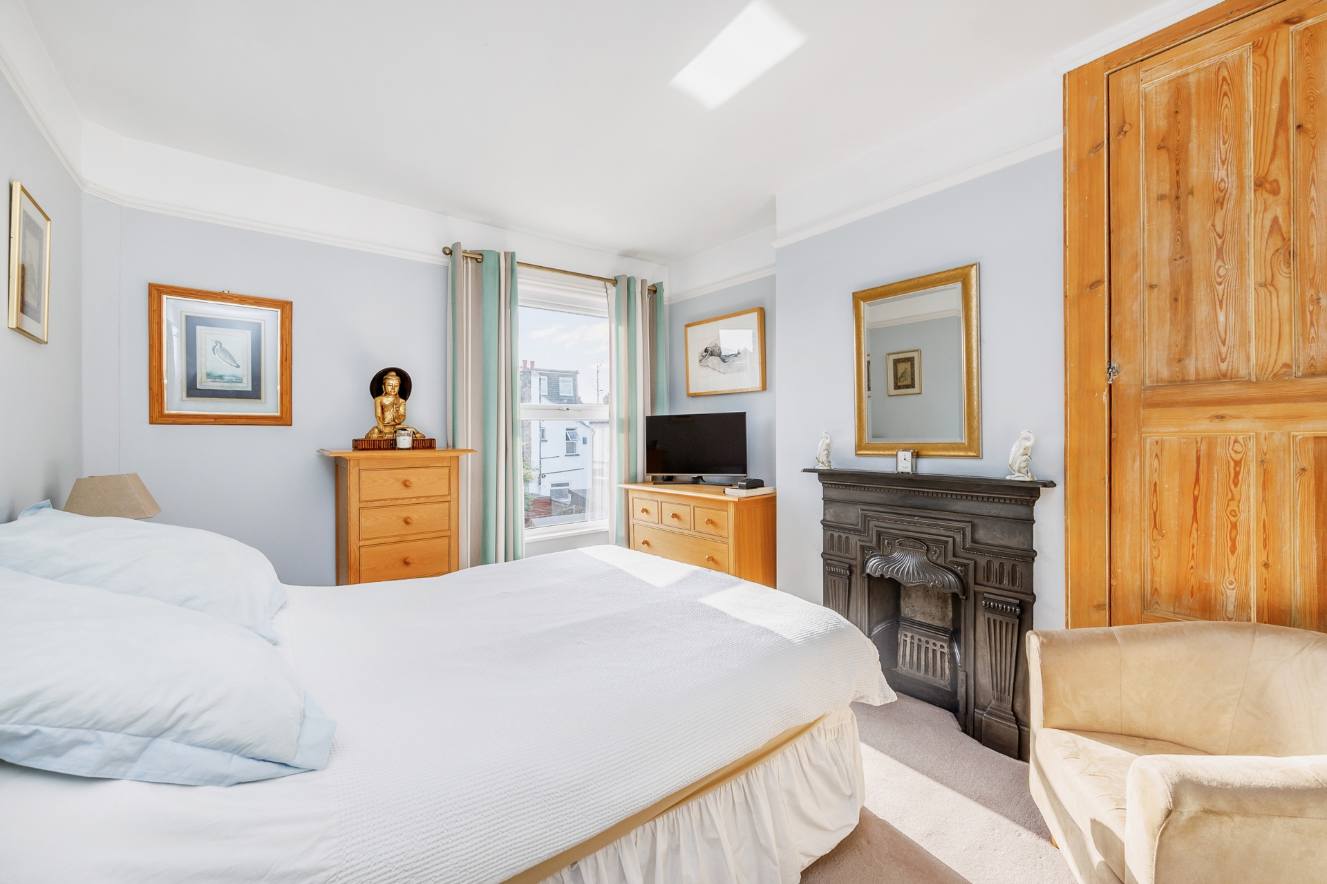 Property For Sale Deans Road, Hanwell, W7 4 Bedroom House through