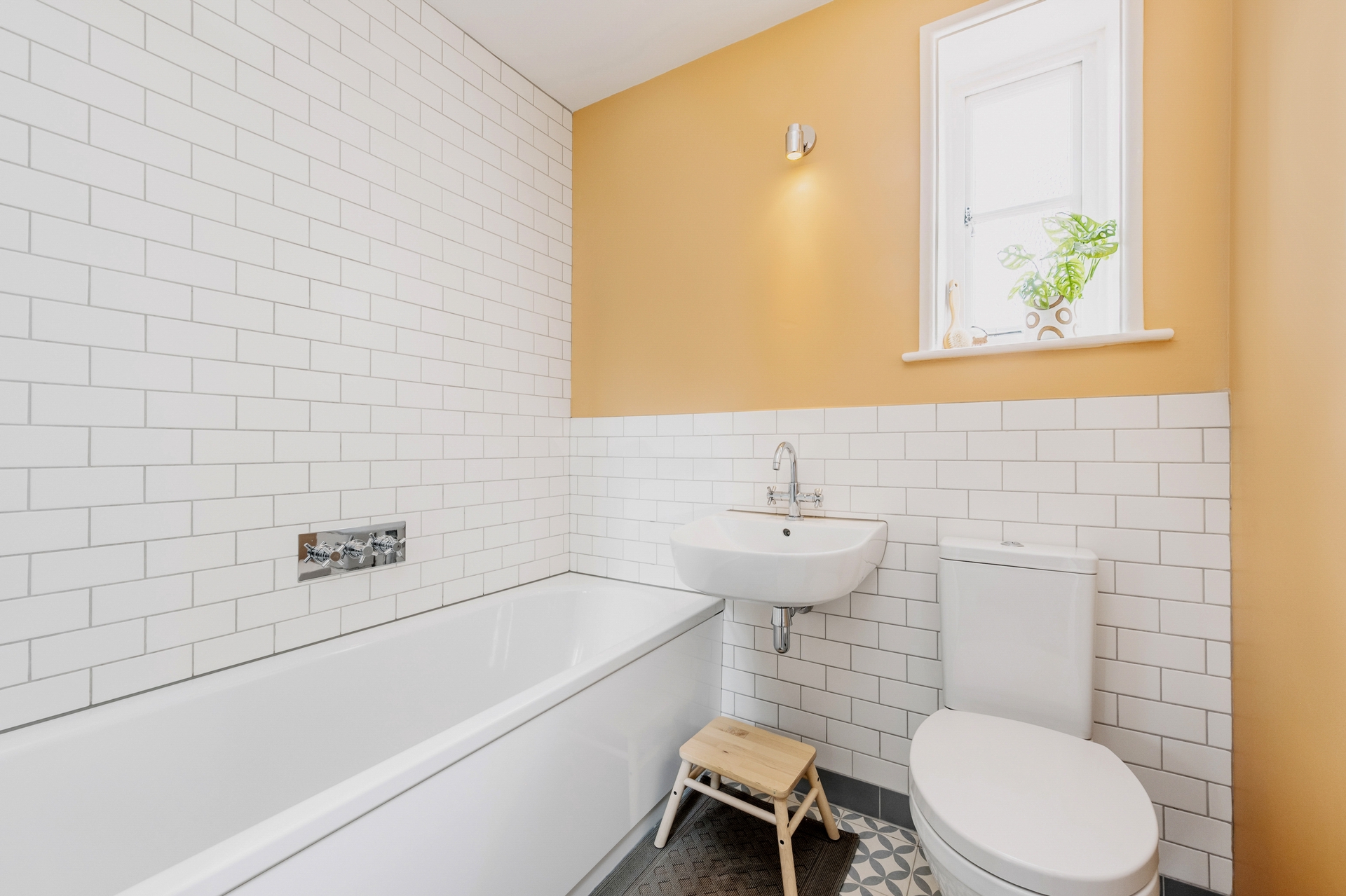 Property For Sale Templeman Road, Hanwell, W7 2 Bedroom Semi Detached