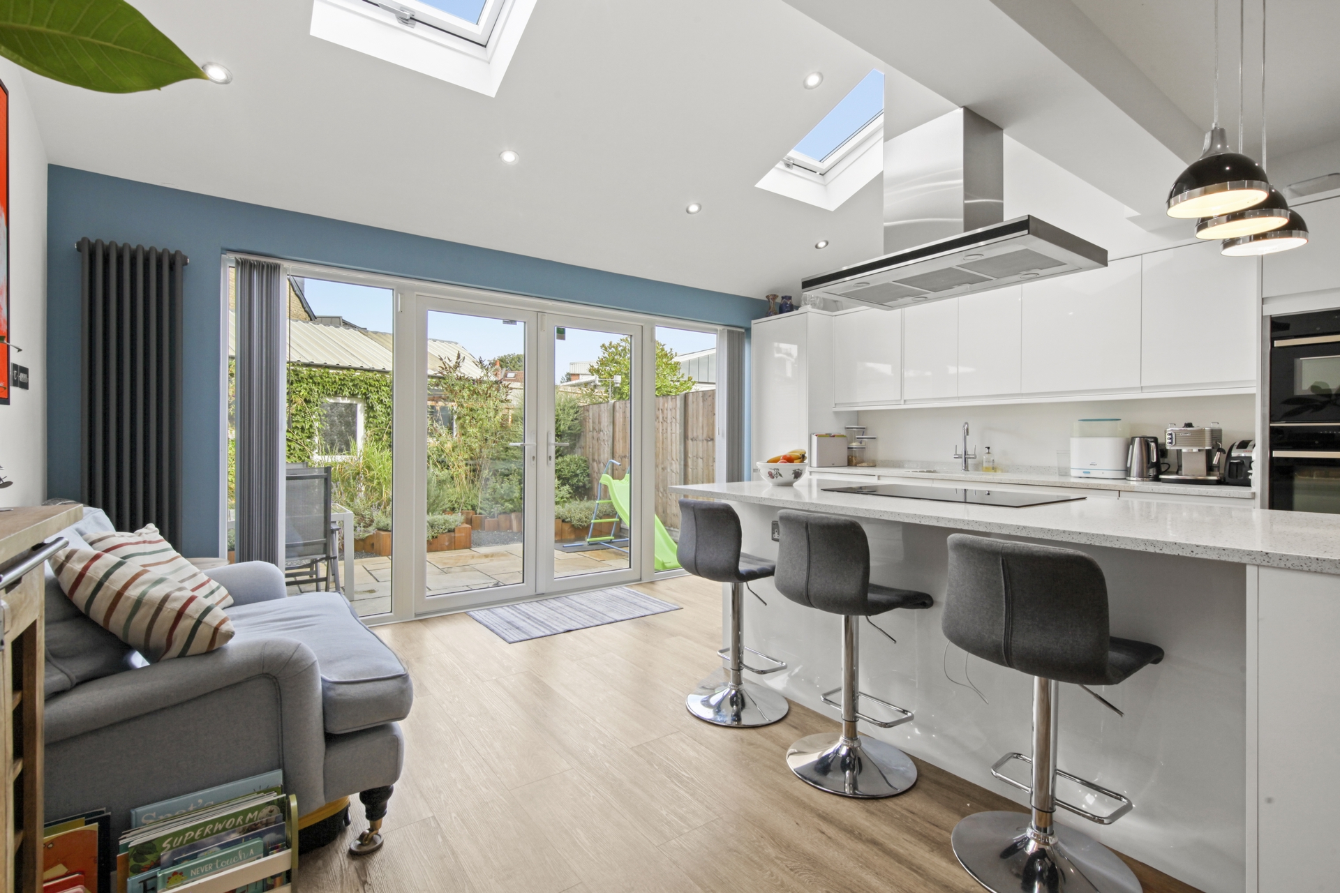 Property For Sale Montague Avenue, Hanwell, W7 3 Bedroom End Of