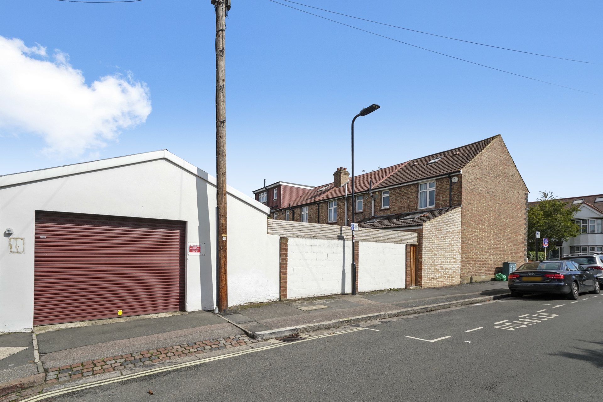 Property For Sale Montague Avenue, Hanwell, W7 3 Bedroom End Of