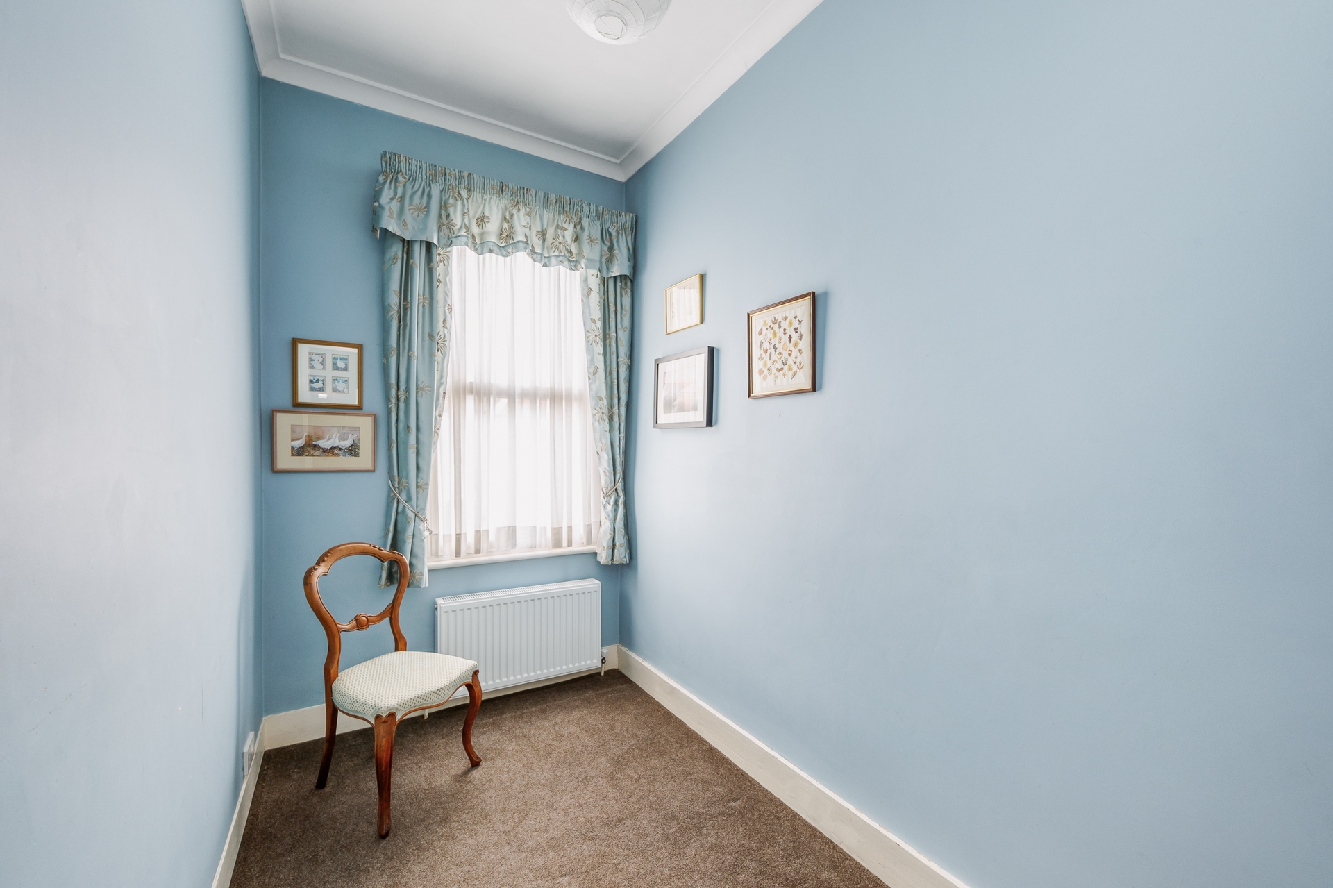 Property For Sale Lawn Gardens, Hanwell, W7 4 Bedroom House through