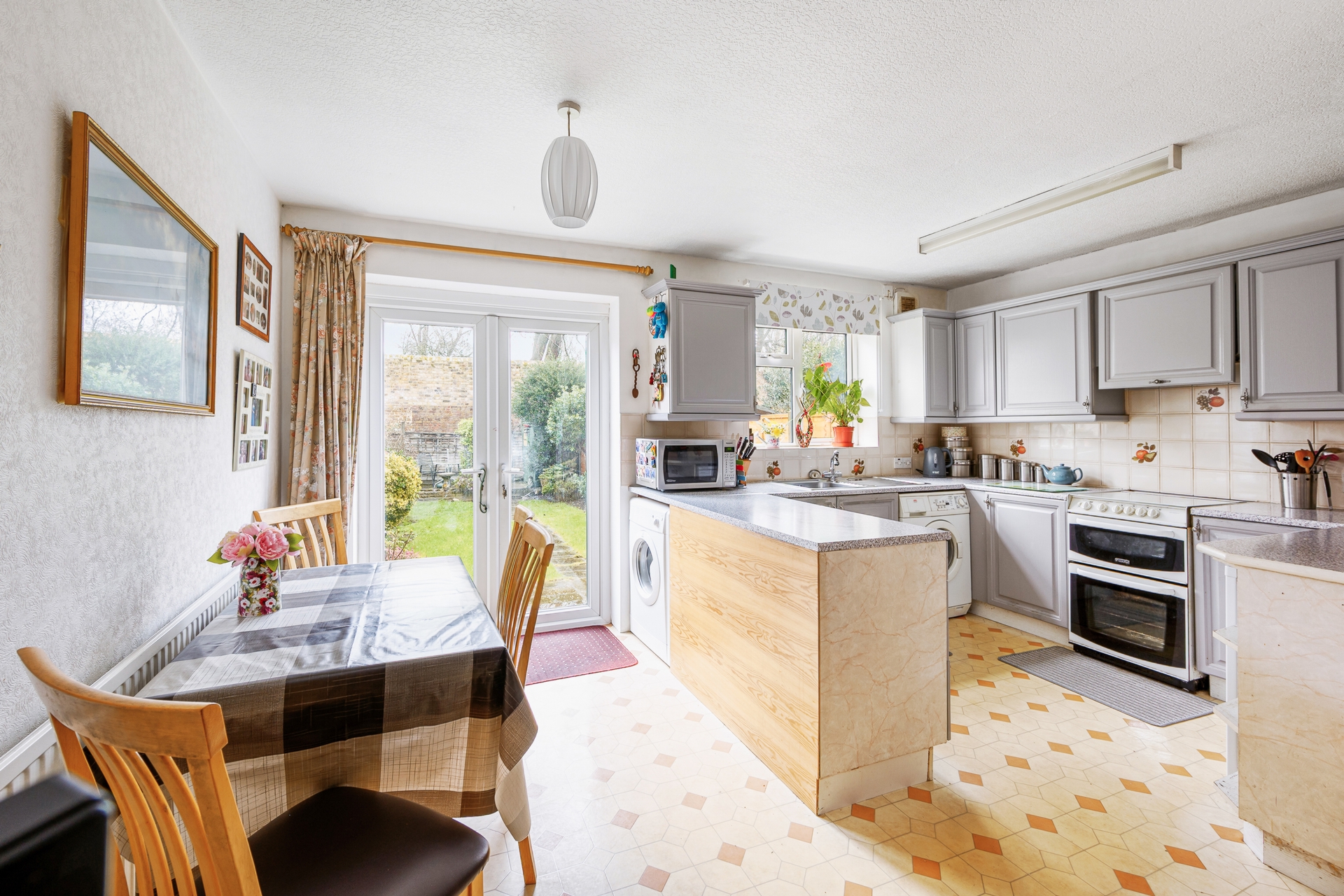 Property For Sale Deans Road, Hanwell, W7 3 Bedroom House through