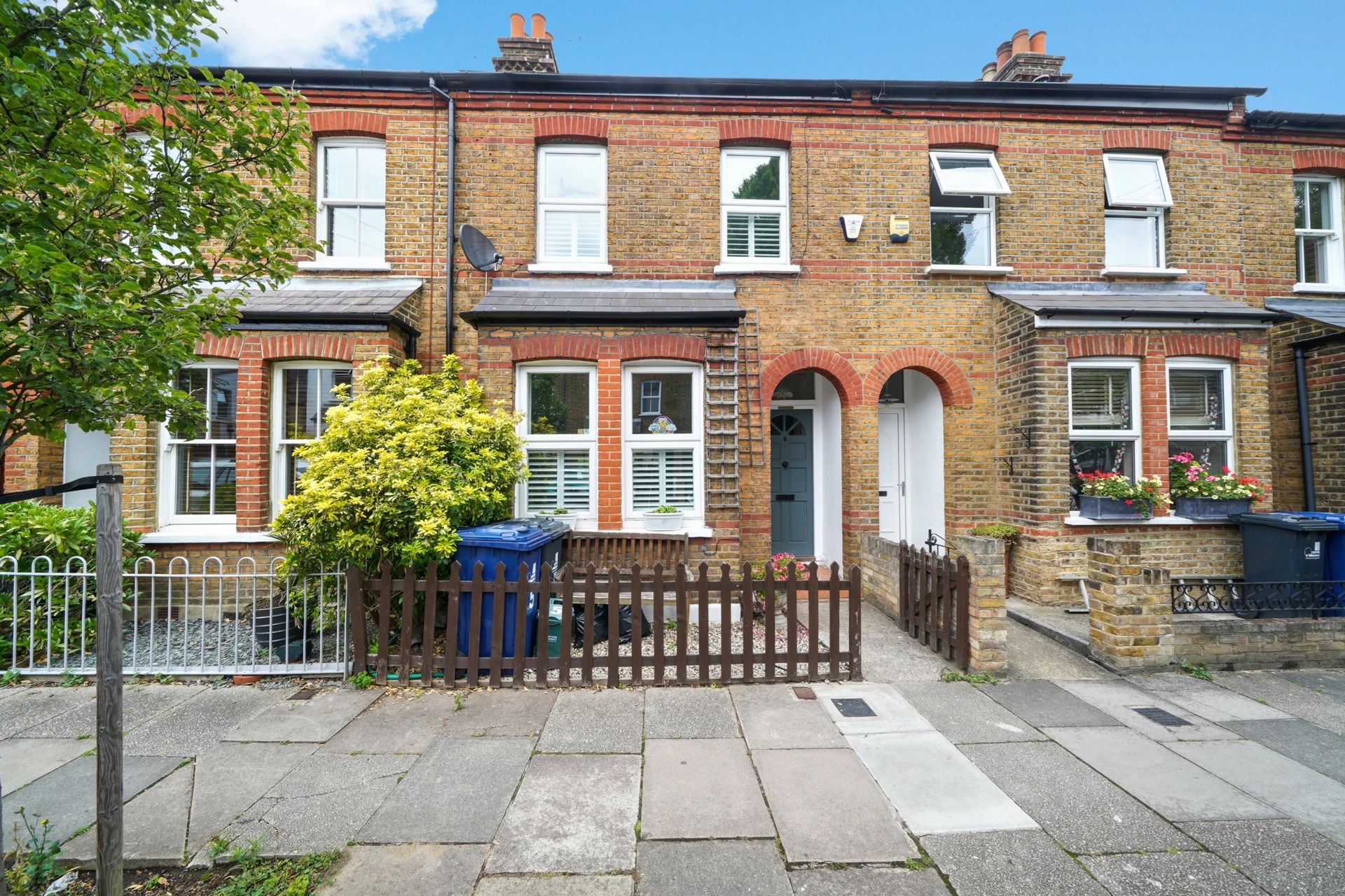 Edinburgh Road Hanwell London W7