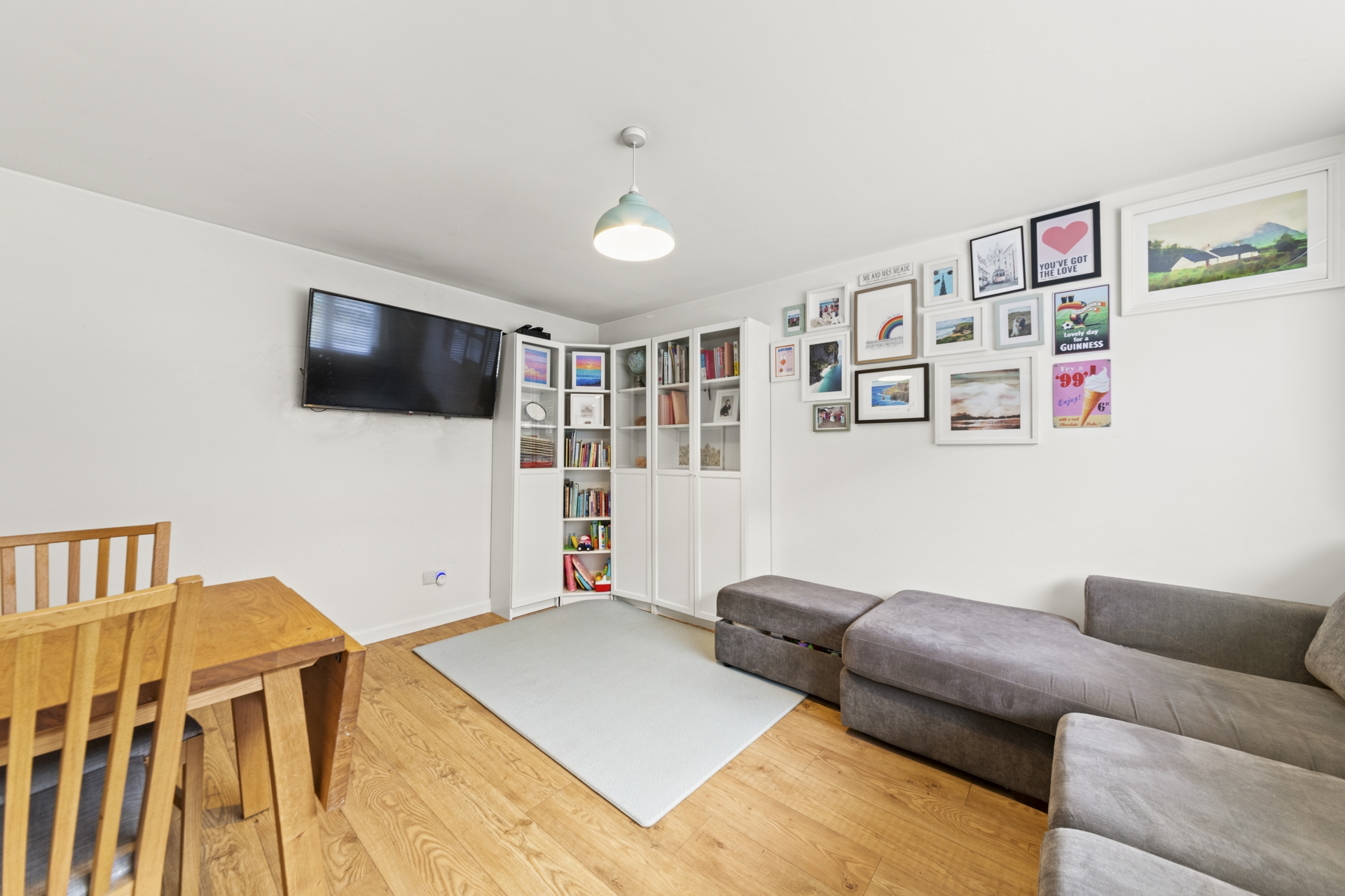 Property For Sale Tennyson Road, Hanwell, W7 2 Bedroom through Doyle Sales and Lettings