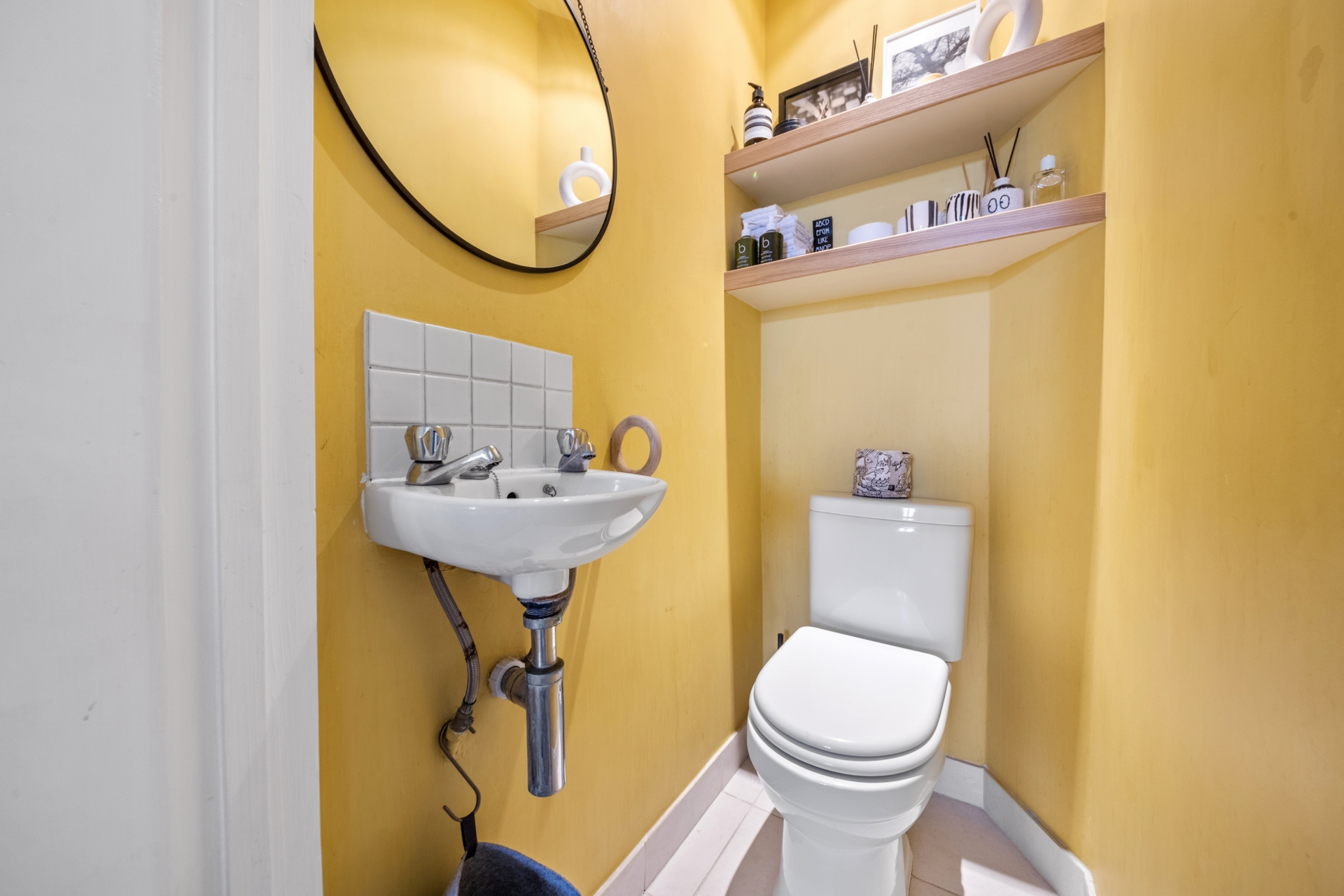 Property For Sale St Margarets Road, Hanwell, W7 2 Bedroom End Of