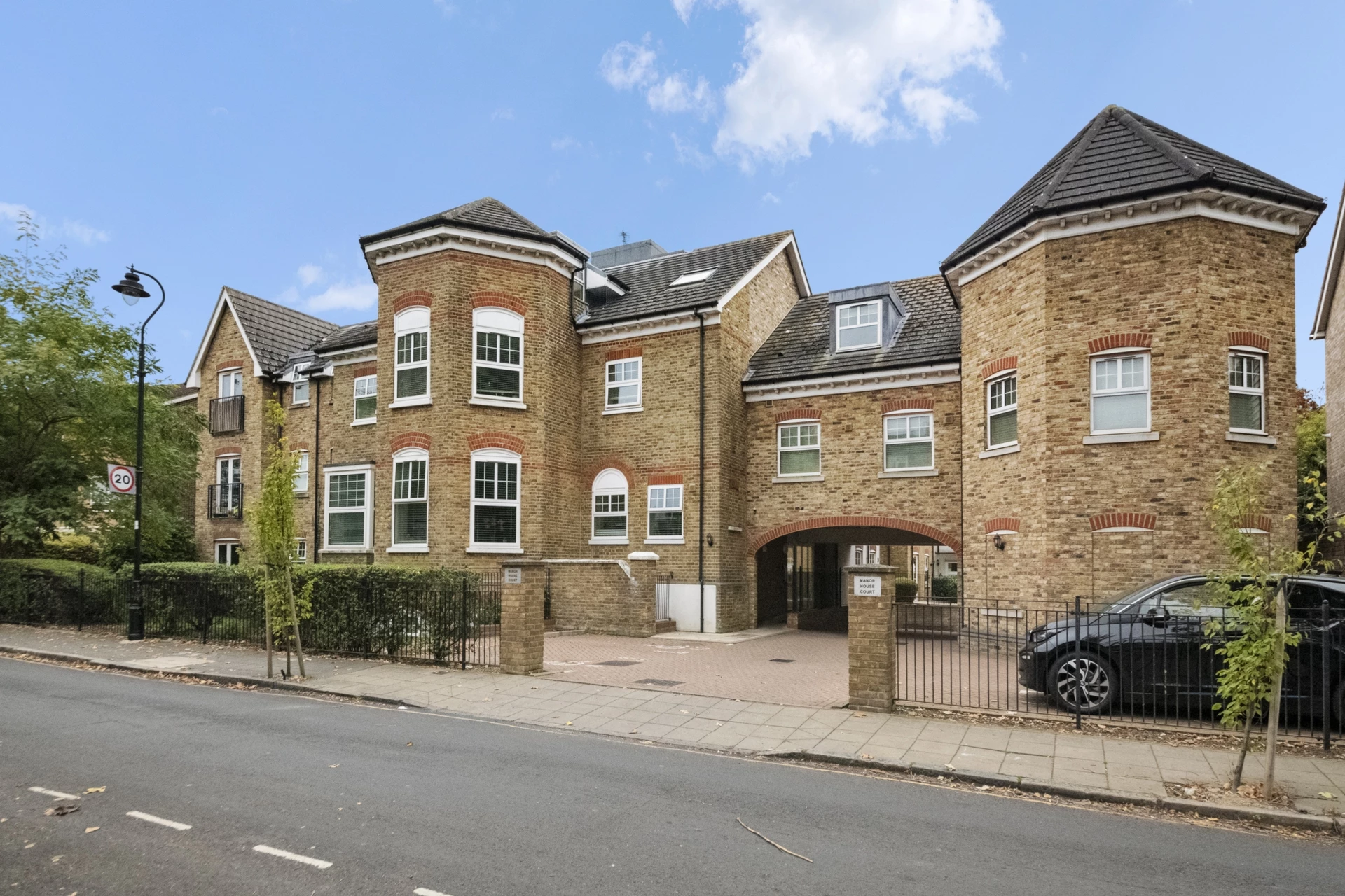 Golden Manor Hanwell London W7