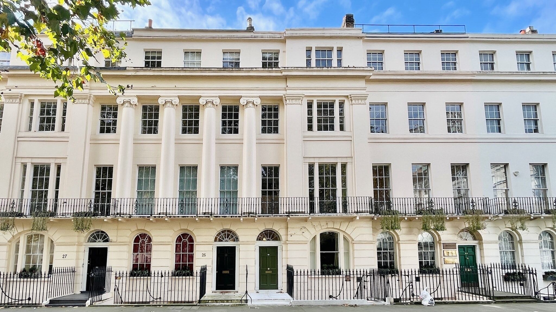 Similar Property: Apartment in Fitzrovia