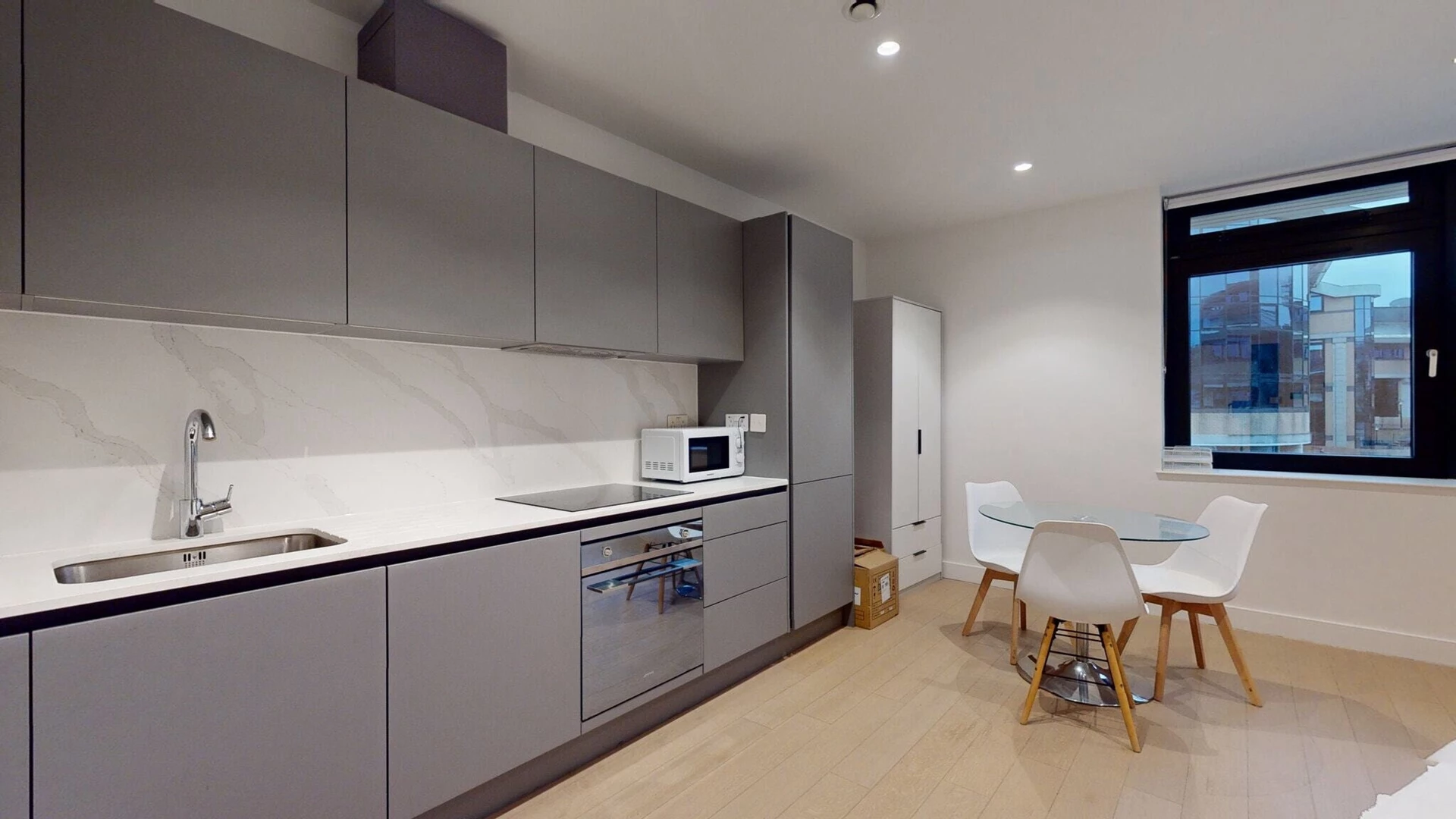 Similar Property: Apartment in Brentford
