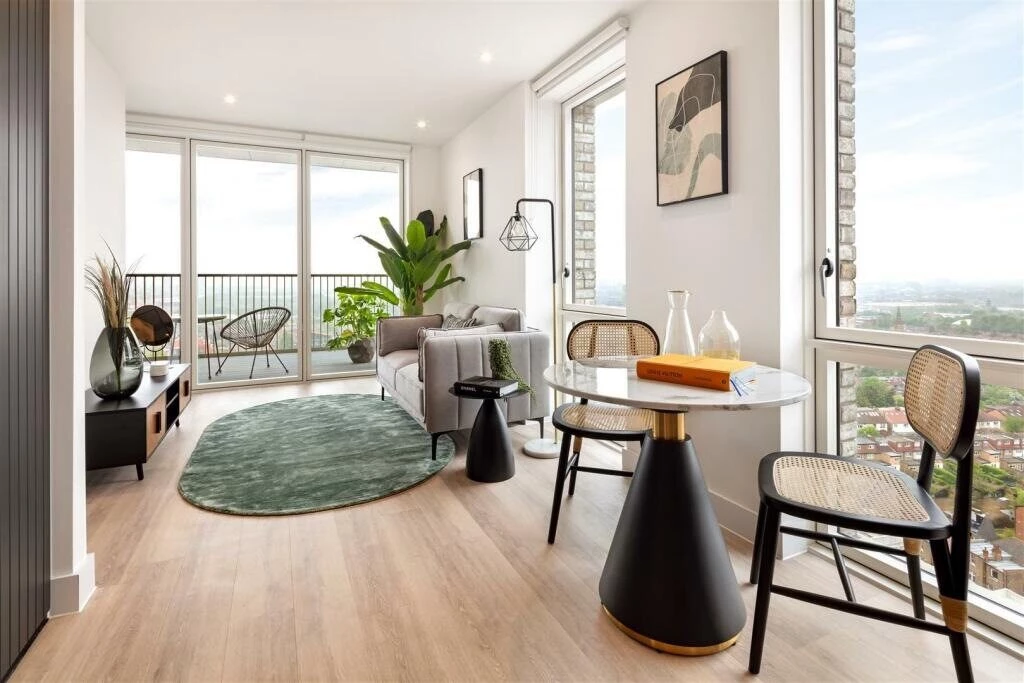 Similar Property: Apartment in Acton