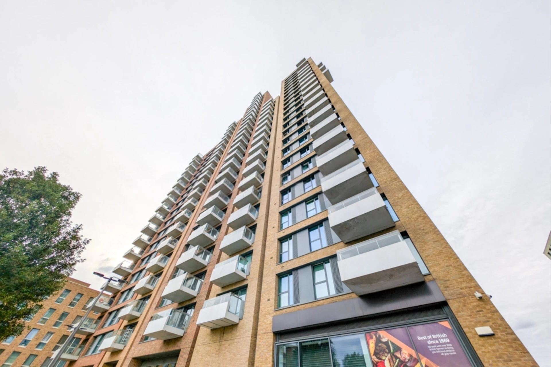 Similar Property: Apartment in Bromley-by-bow