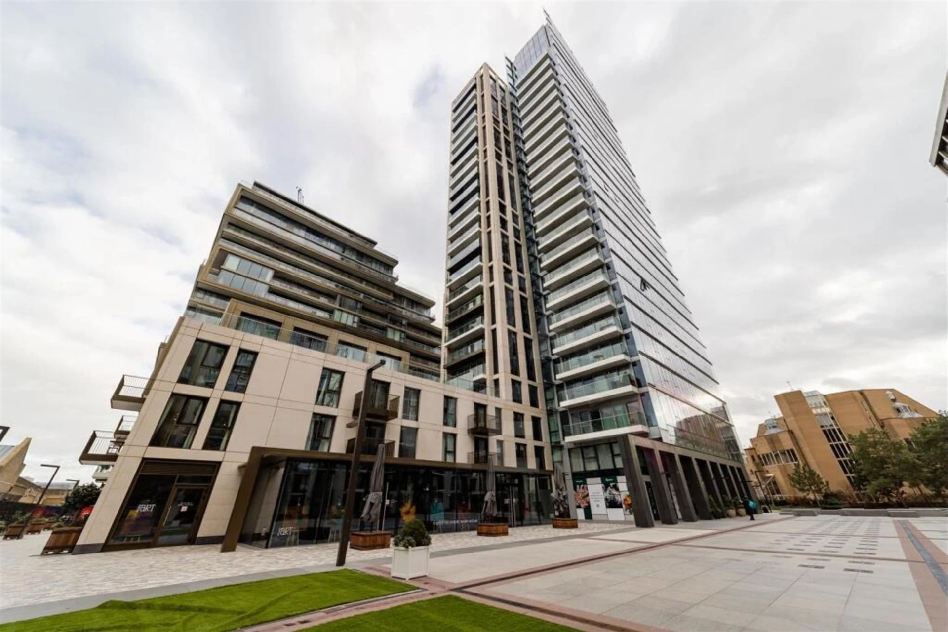 Similar Property: Apartment in Tower Bridge
