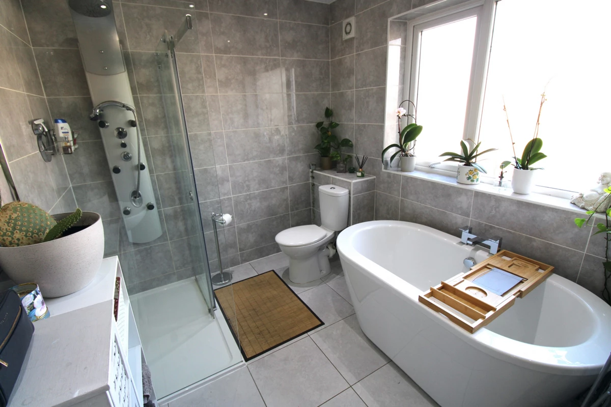 Photo 9