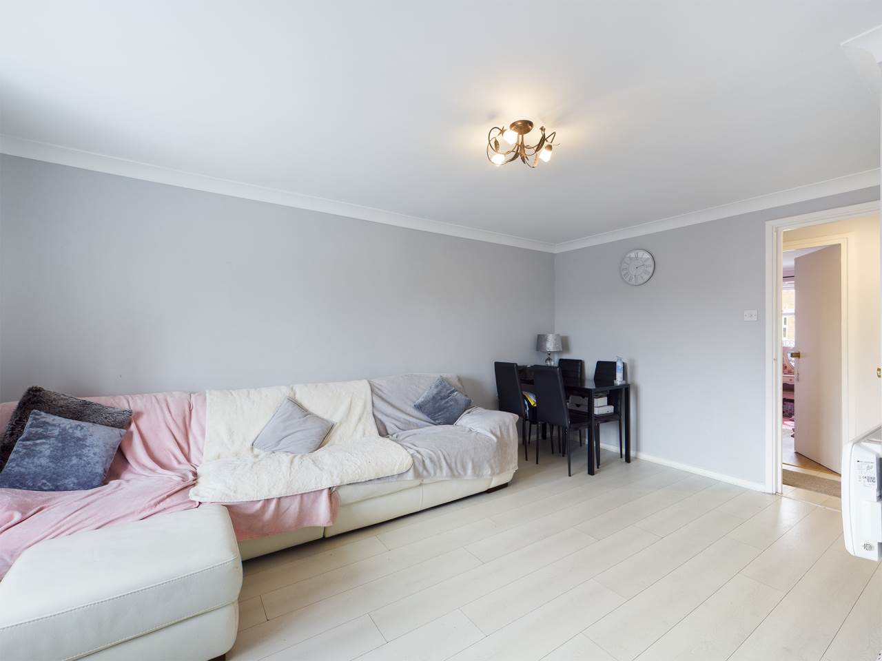 Property For Sale Parish Gate Drive, Sidcup, DA15 2 Bedroom Flat