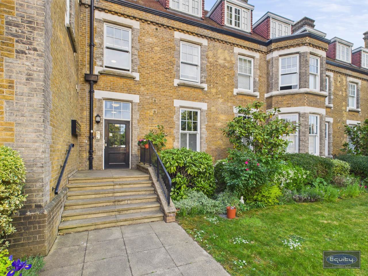 Property photo: Stone, Kent, DA2