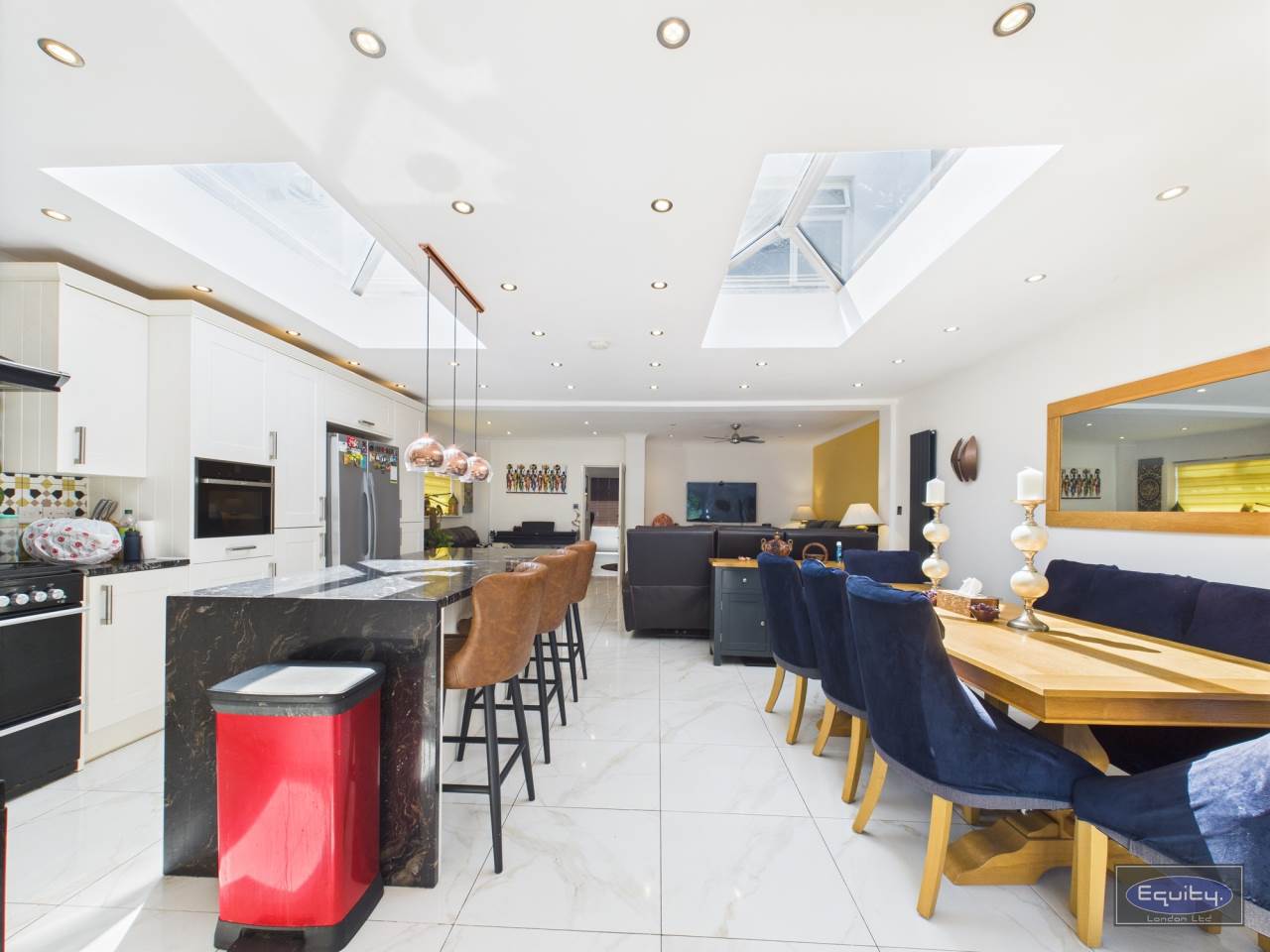 Kitchen diner