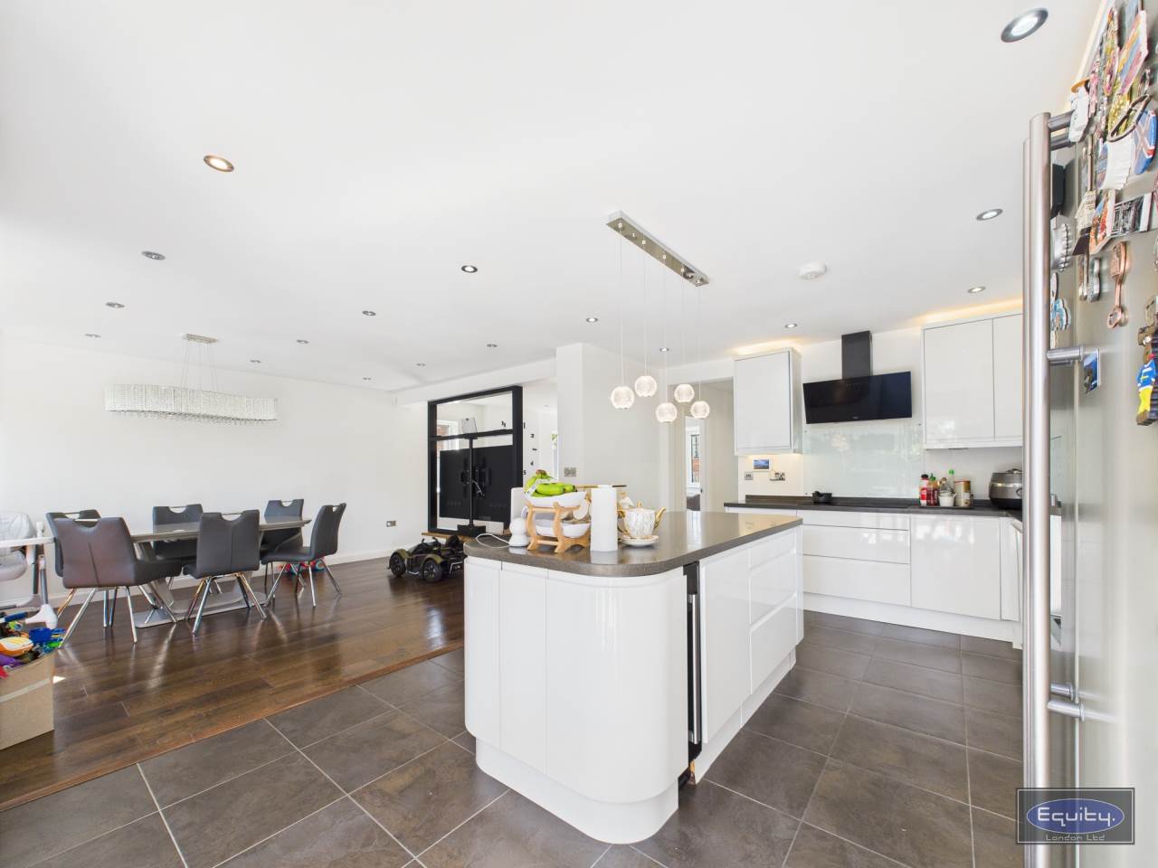 Kitchendining