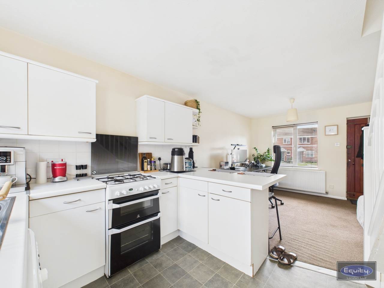 Kitchen (2)