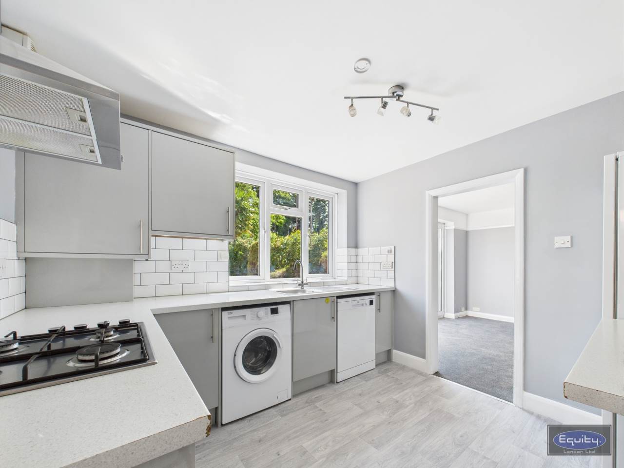 Kitchen (2)