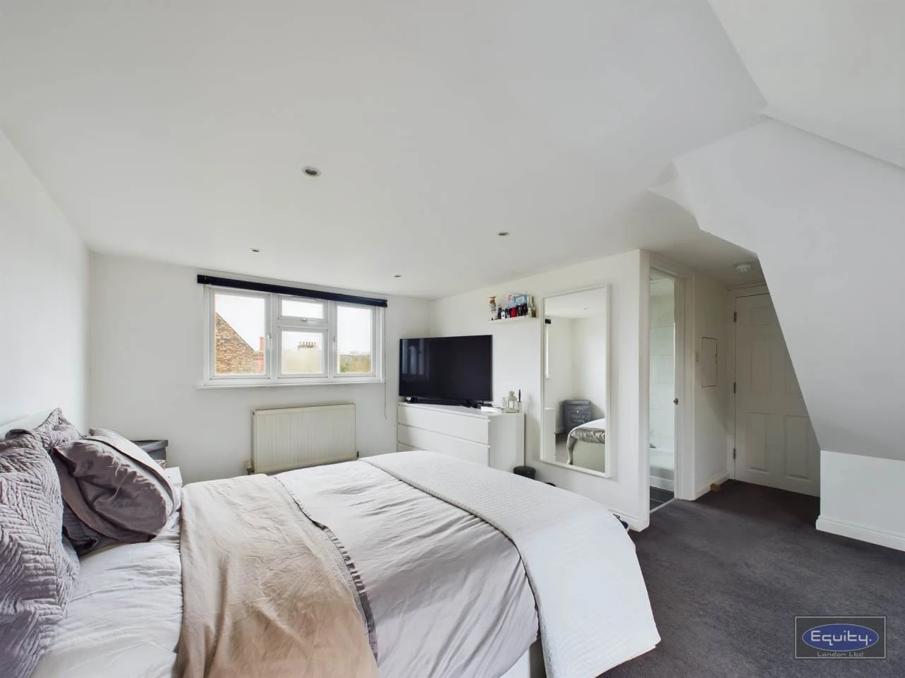Bedroom (4)