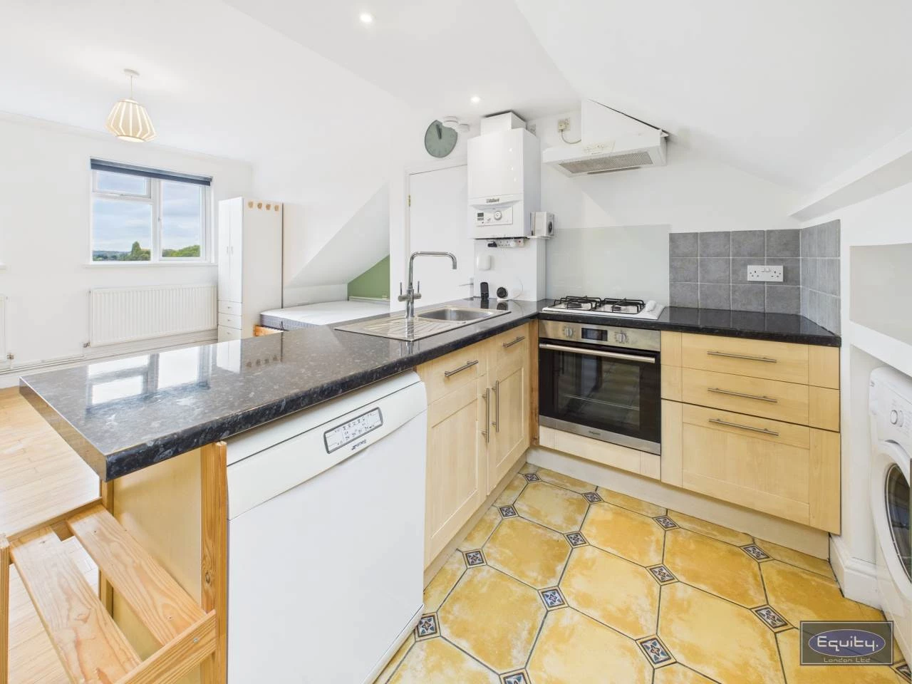 Kitchen (2)
