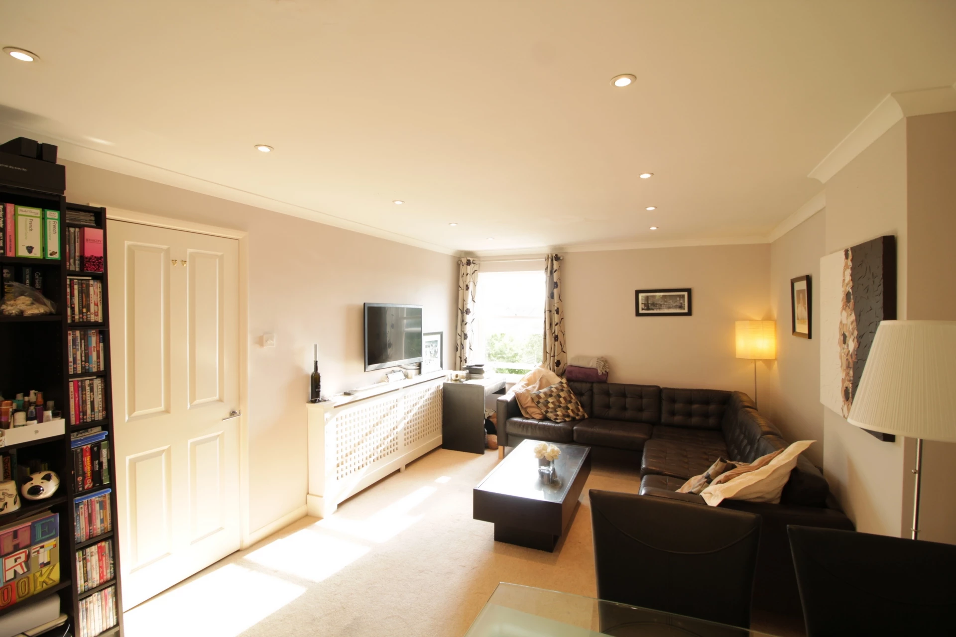 Lower Teddington Road Hampton Wick Kingston Upon Thames KT1
