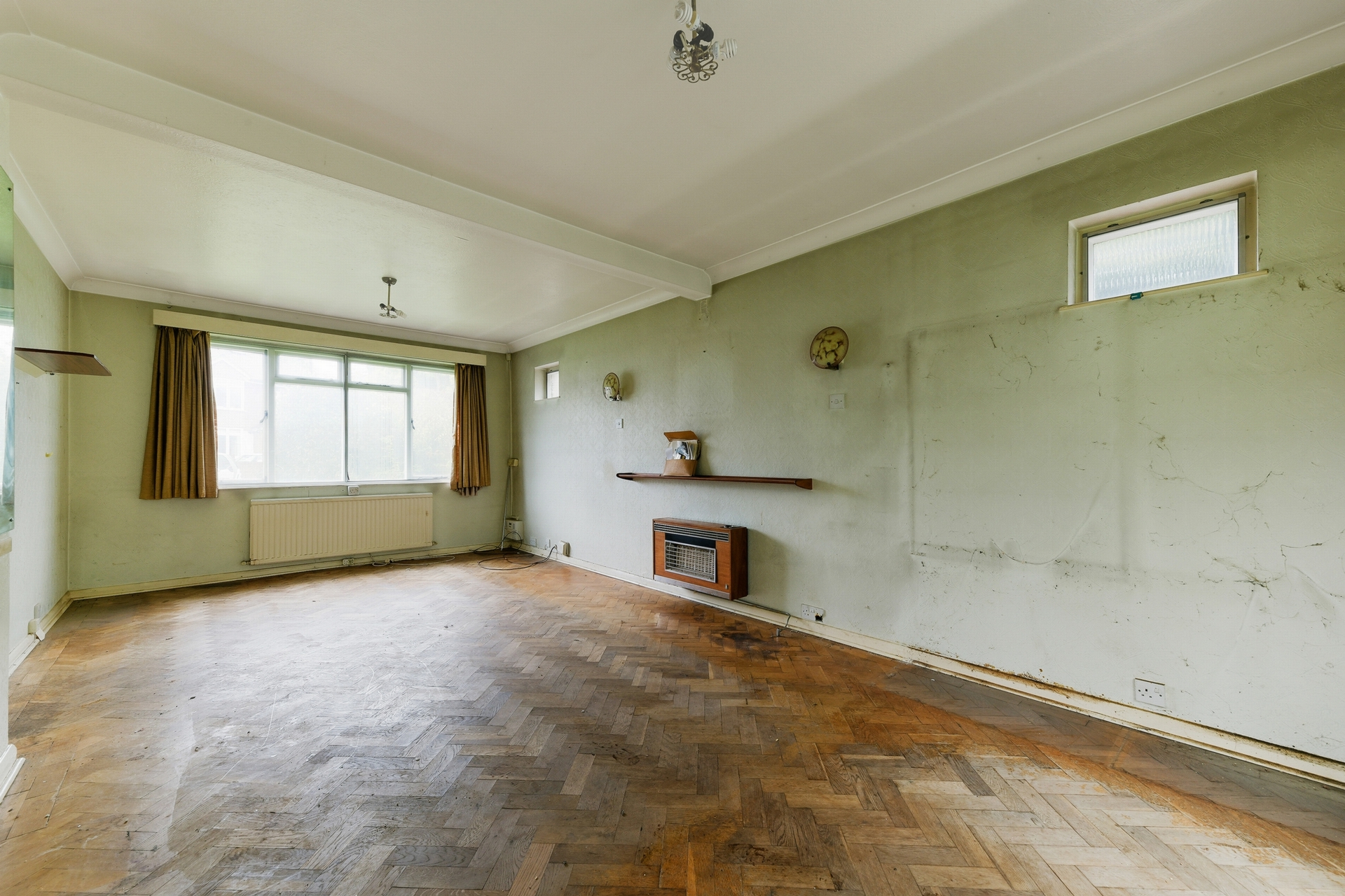 Property For Sale Monmouth Avenue, Hampton Wick, KT1 3 Bedroom House