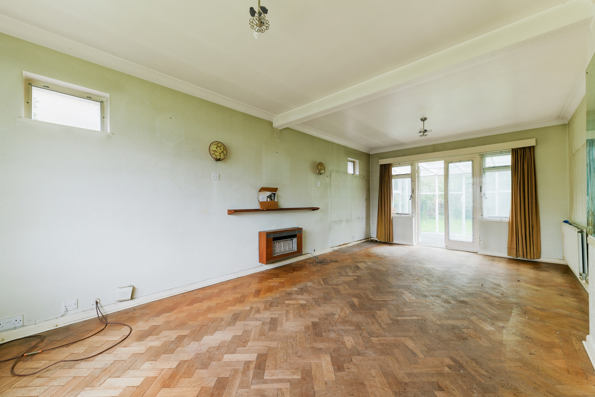 Property For Sale Monmouth Avenue, Hampton Wick, KT1 3 Bedroom House