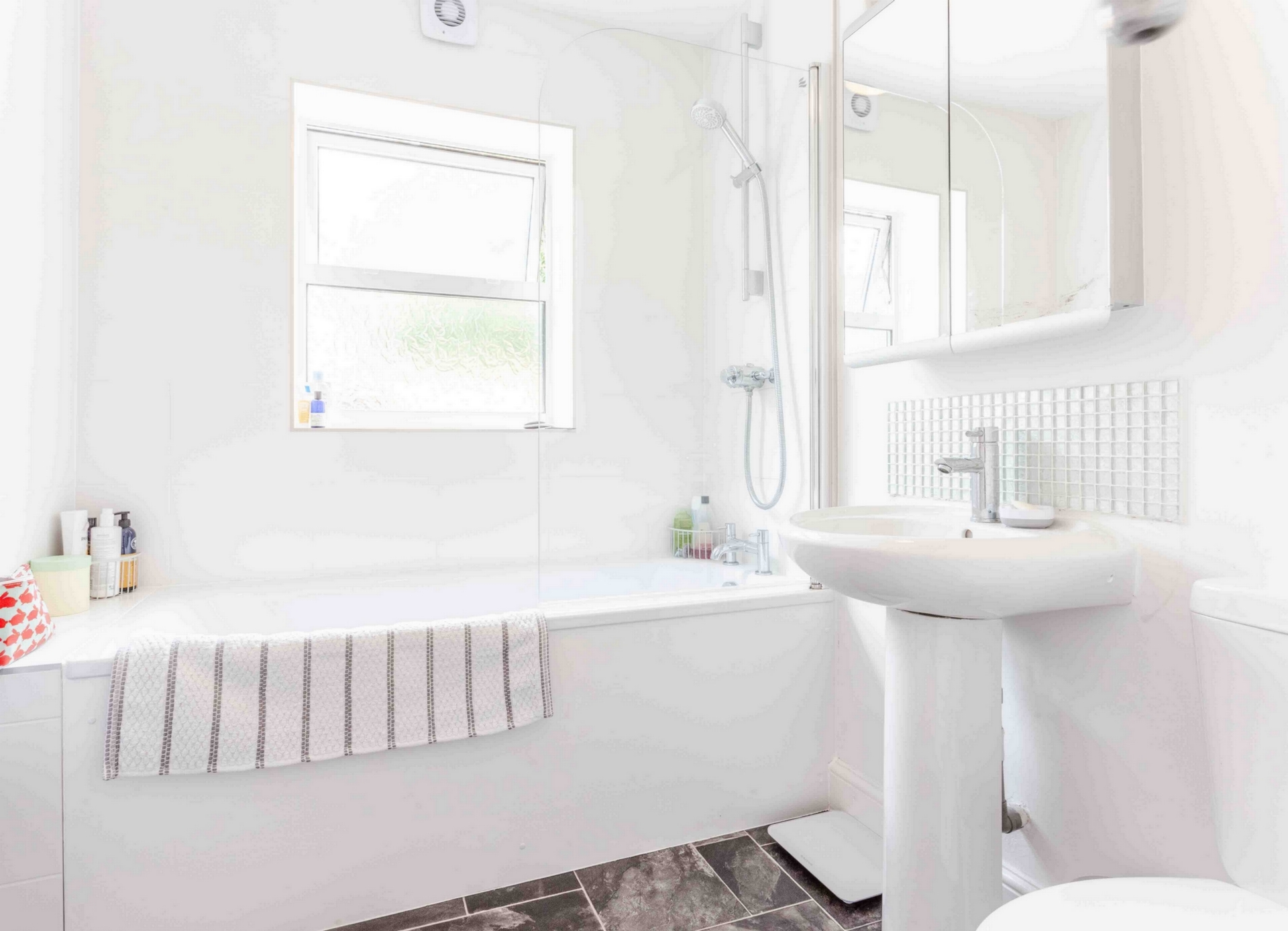 Property For Sale Road, Hampton Wick, KT1 1 Bedroom Flat