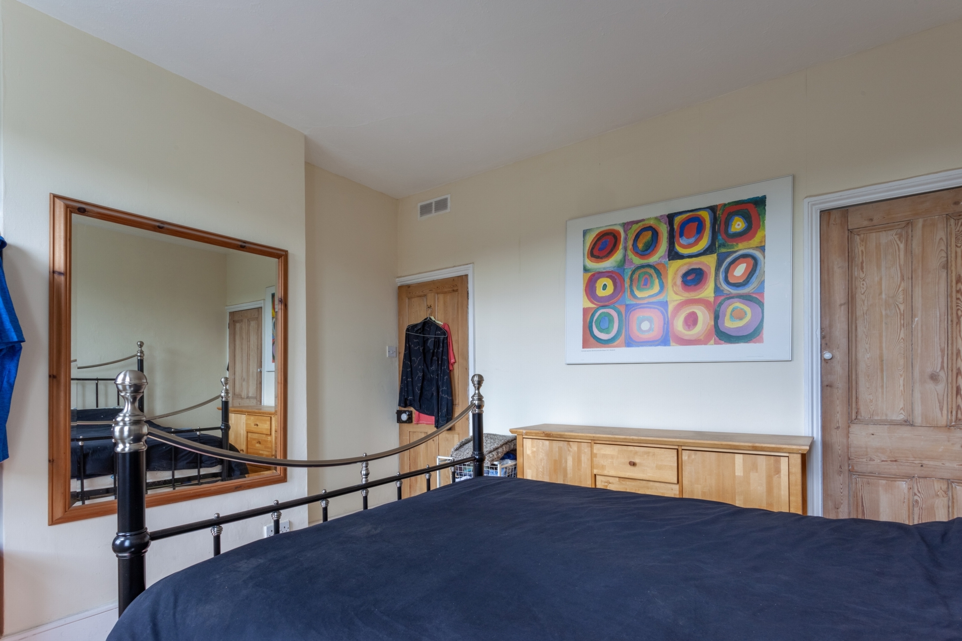 Property For Sale Park Road, Hampton Wick, KT1 2 Bedroom House