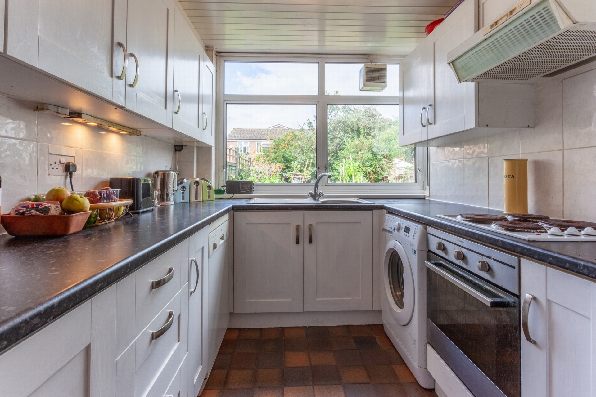 Property For Sale Park Road, Hampton Wick, KT1 2 Bedroom House