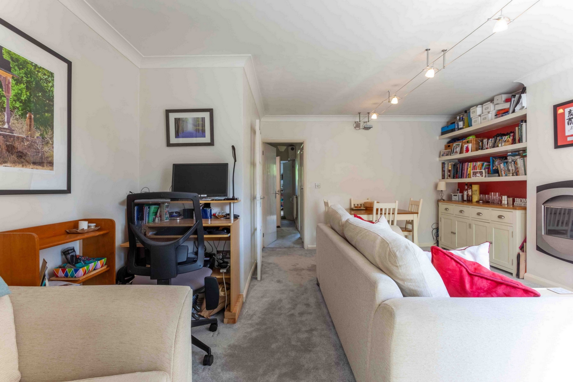 Property For Sale Vicarage Road, Hampton Wick, KT1 2 Bedroom Flat