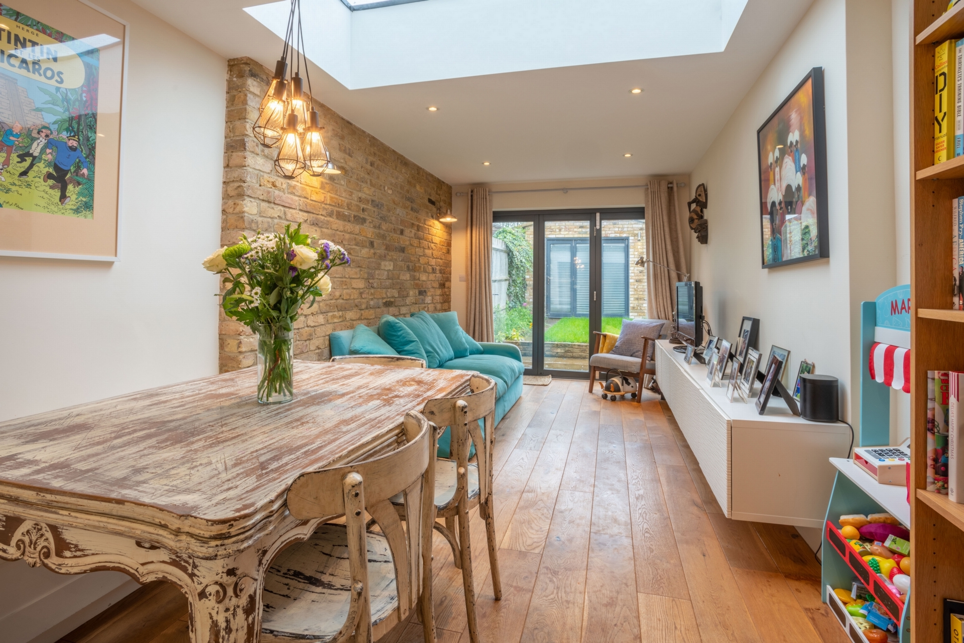 Property For Sale Park Road, Hampton Wick, KT1 2 Bedroom Terraced