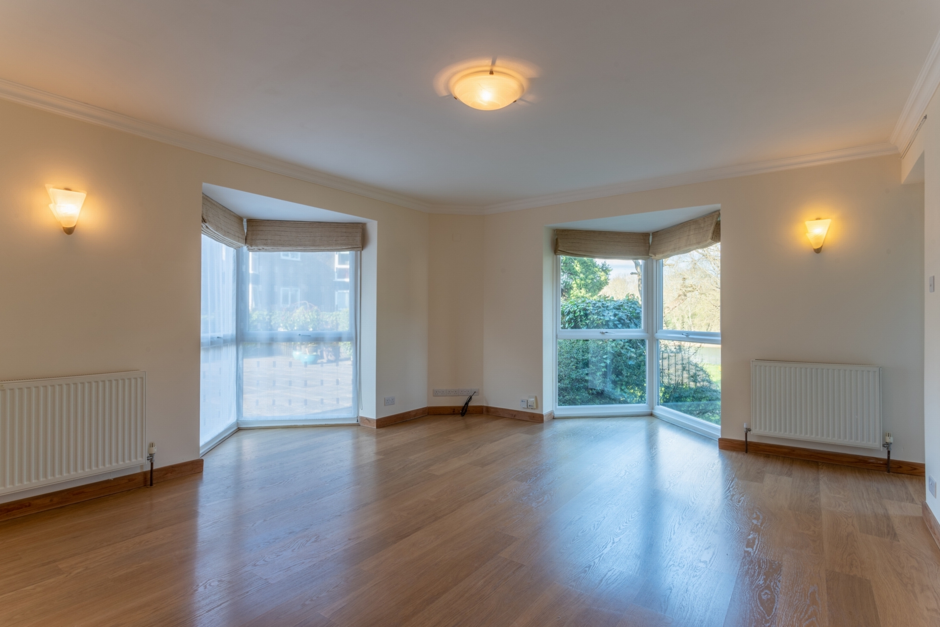 Property For Sale Twickenham Road, Teddington, TW11 2 Bedroom Flat