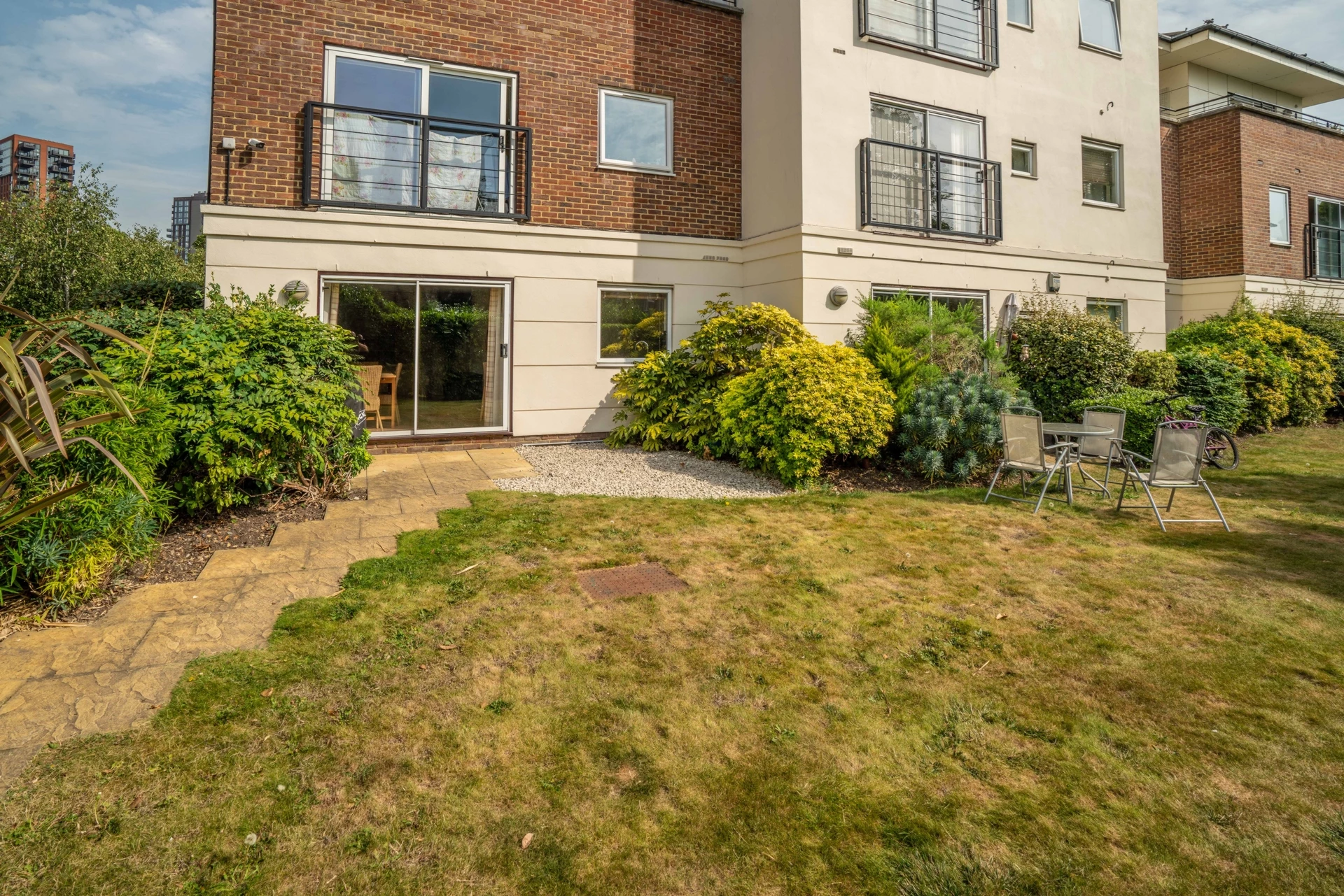Mill Pond Close London SW8
