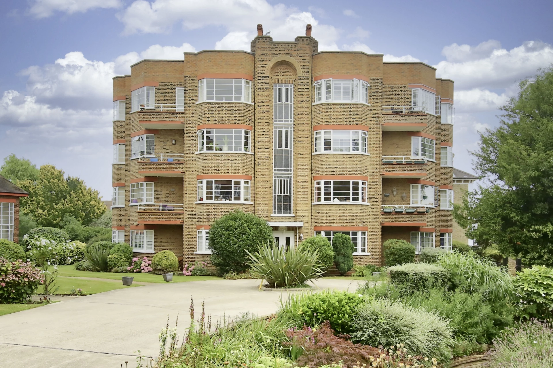 Park Road Hampton Wick Kingston Upon Thames KT1
