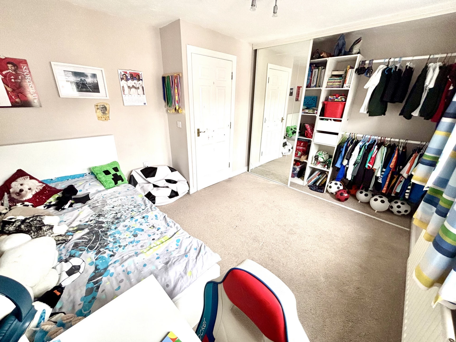 Photo 16
