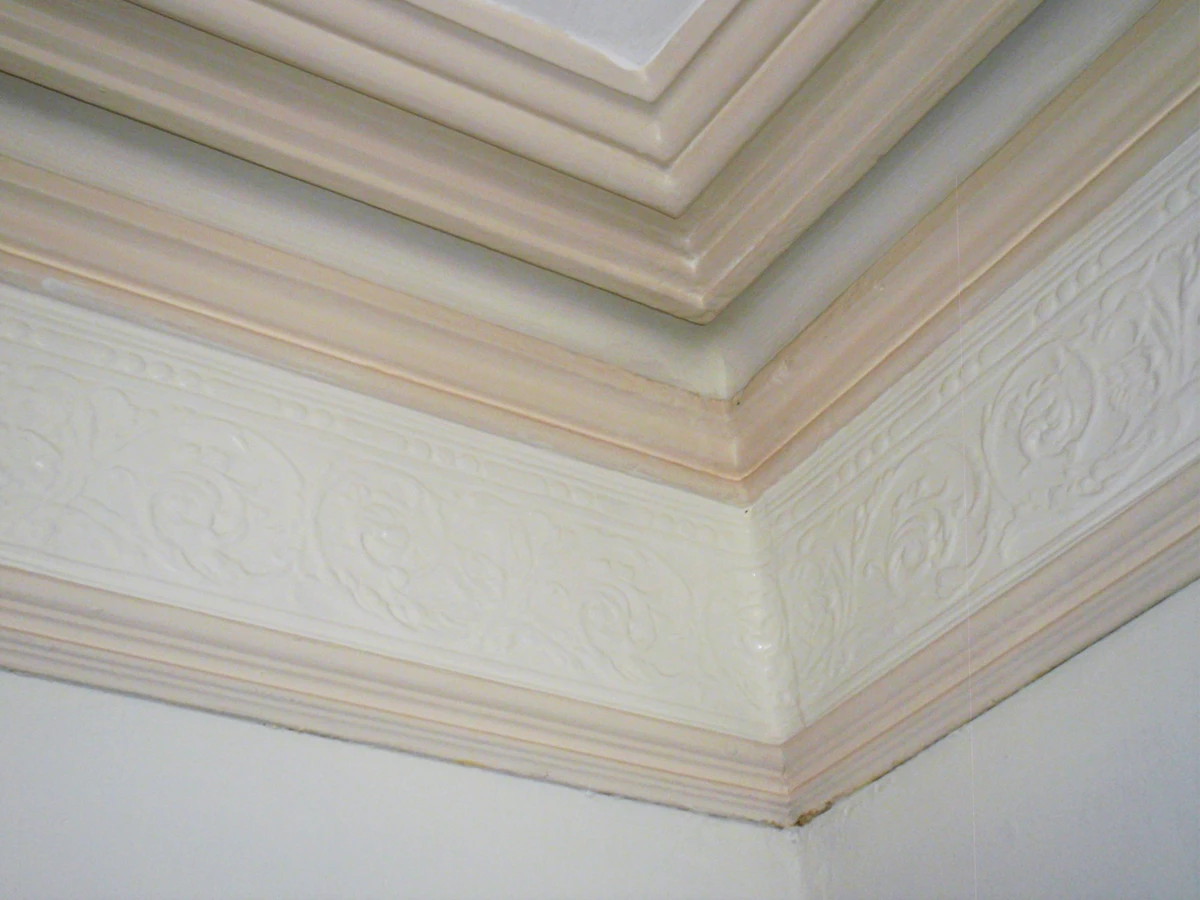 Feature Moulding