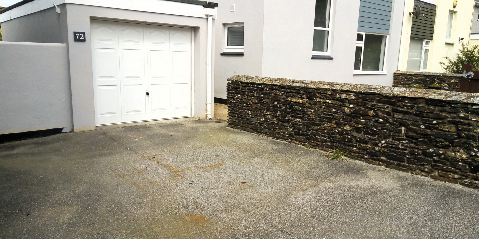 Garage & Driveway