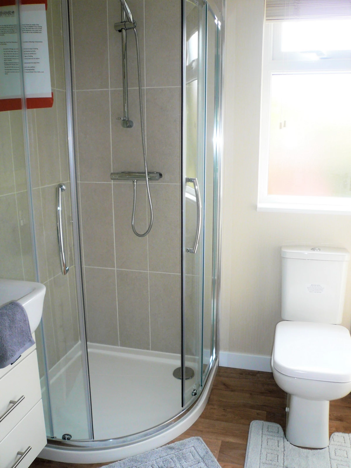 Ensuite Shower/WC