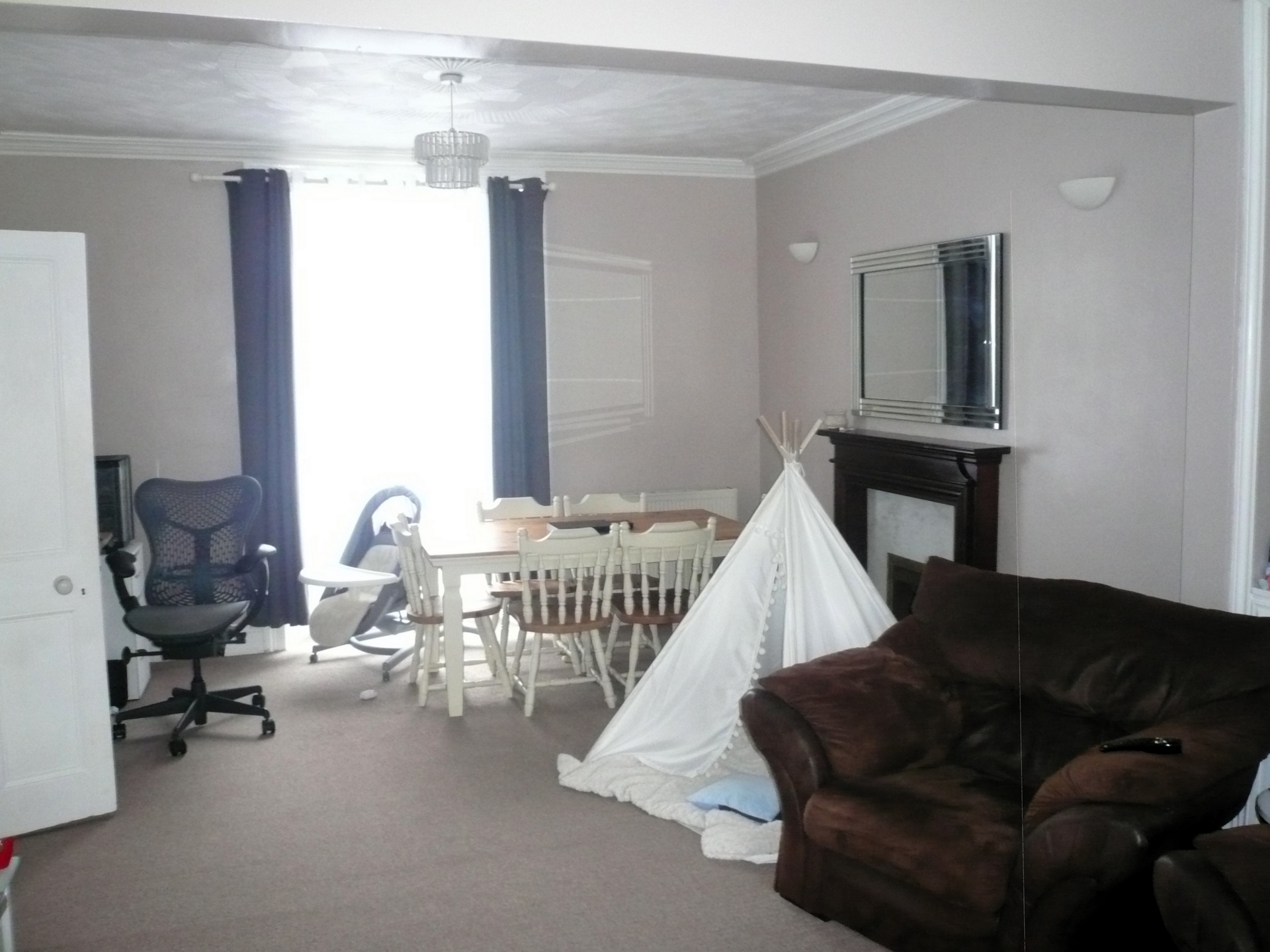Lounge/Dining room