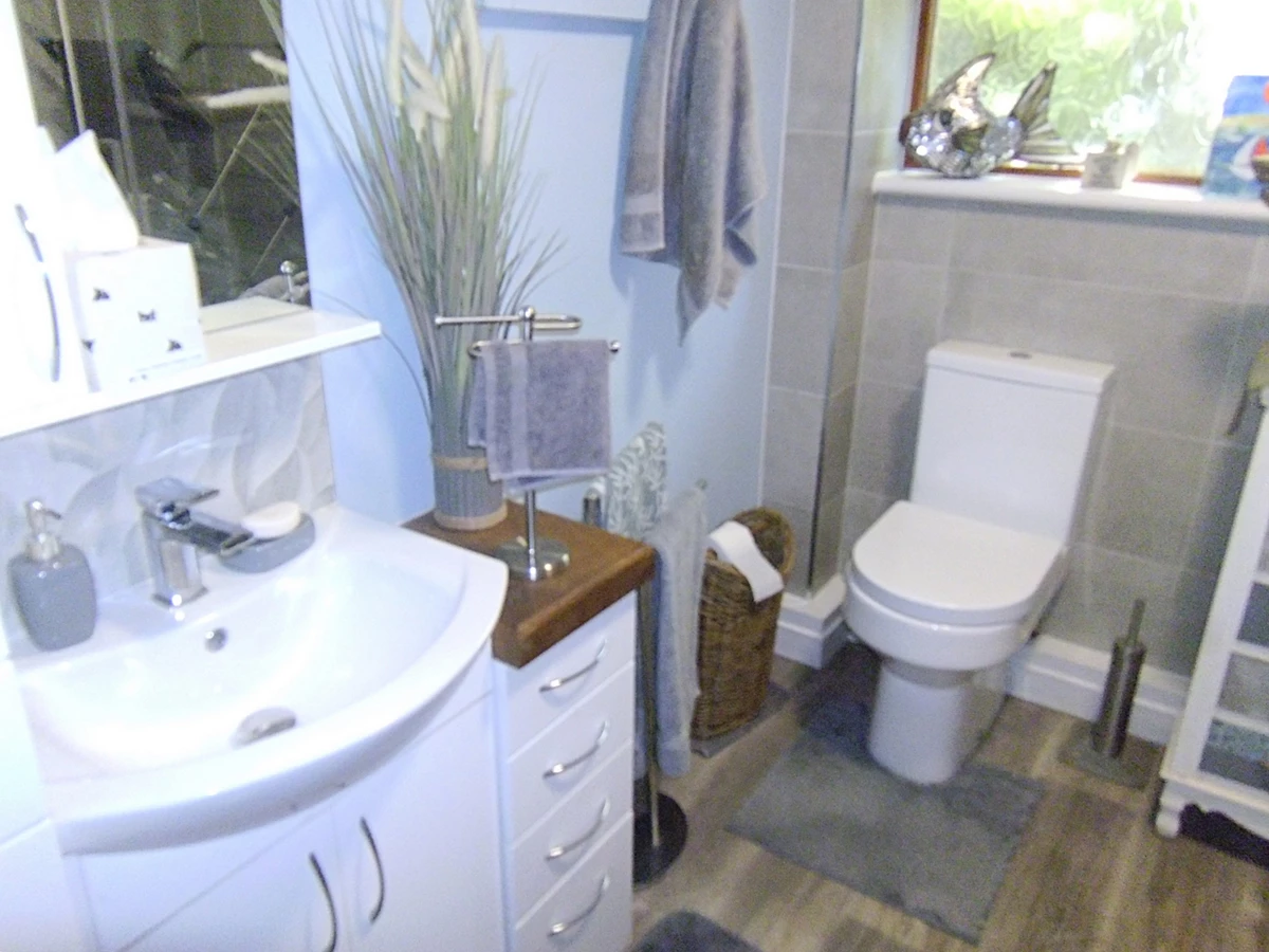 Shower/WC