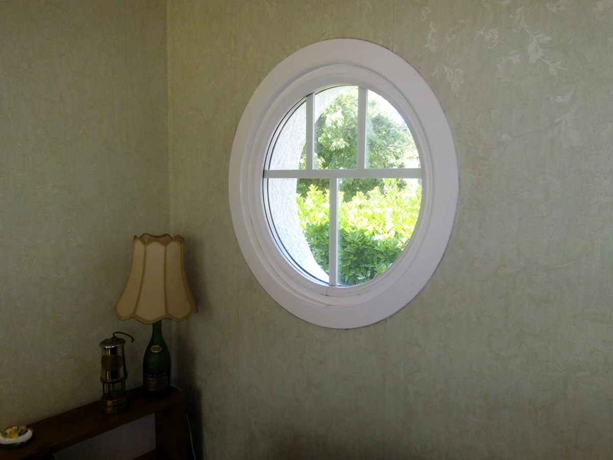 Porthole Window