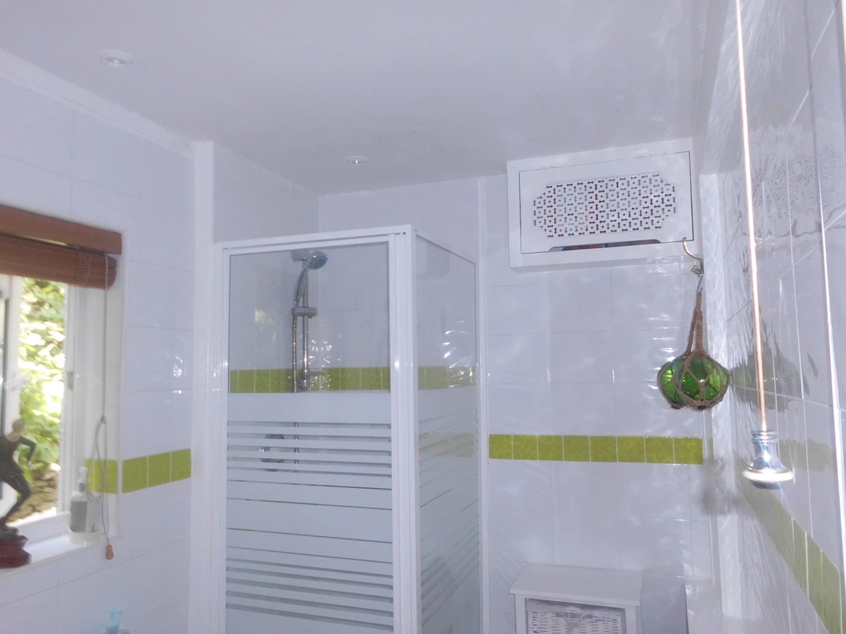 Shower/WC