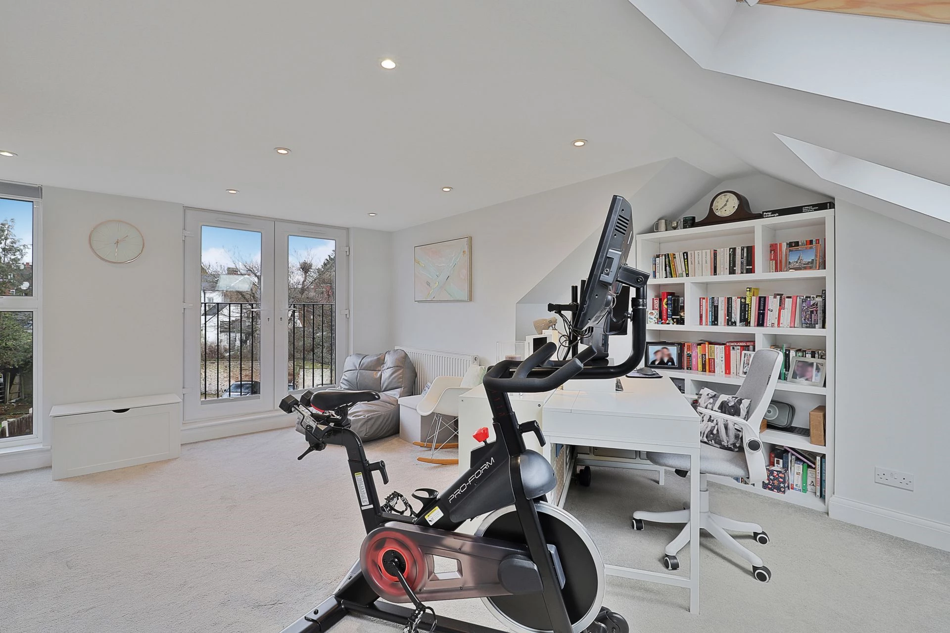 Photo 6