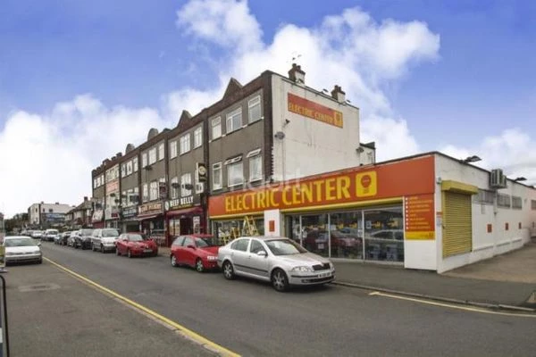 New Broadway Hillingdon Uxbridge UB10