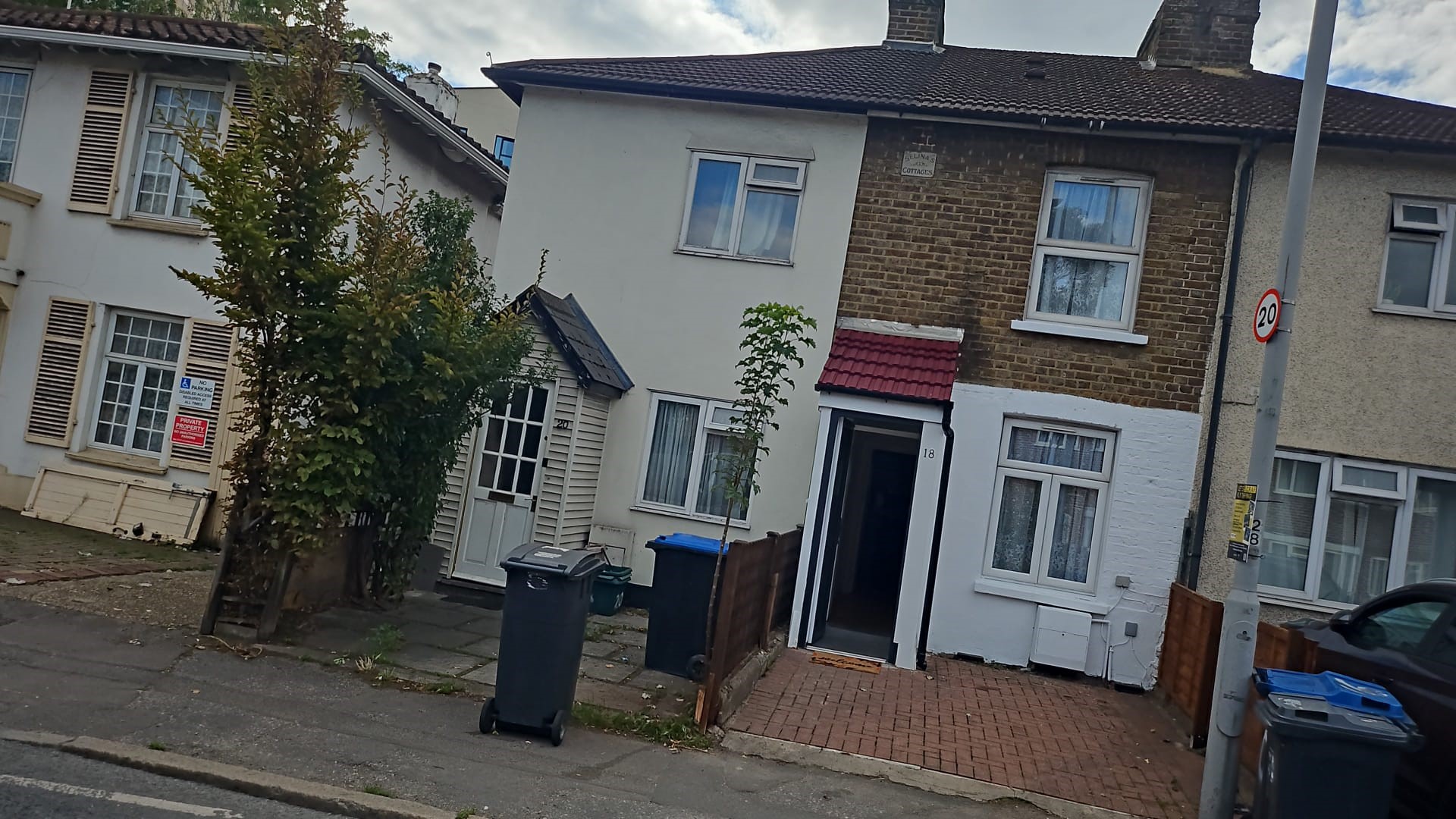 Photo 10