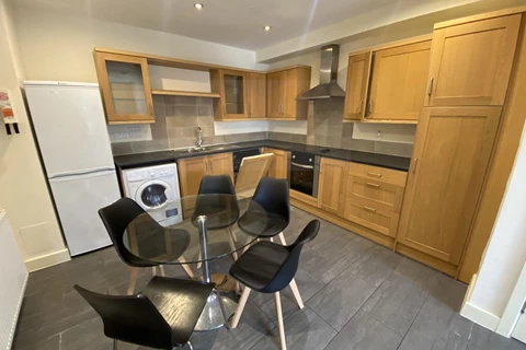 Property photo: Bulwer Road, Clarendon Park, Leicester, LE2